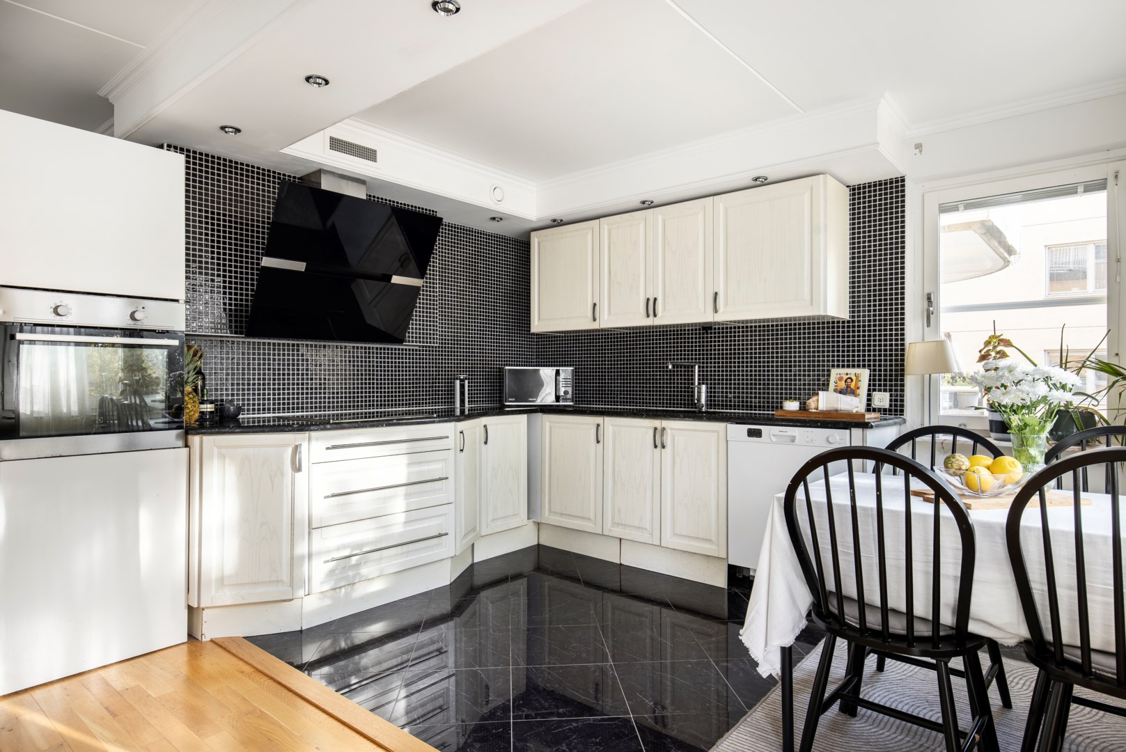 Bostadsbild från Kantatvägen 25, Såld i Nacka Forum, Nacka