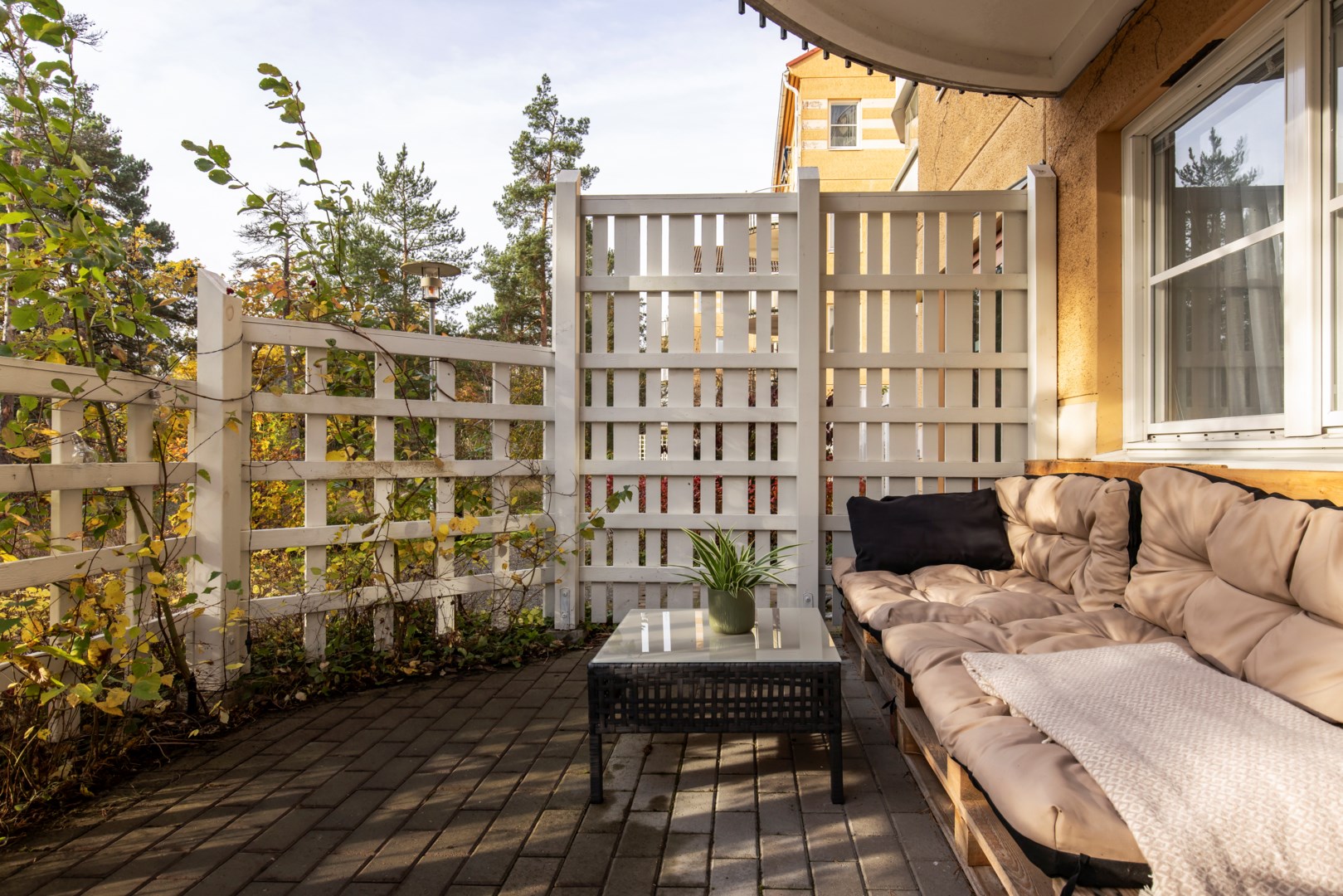 Bostadsbild från Kantatvägen 25, Såld i Nacka Forum, Nacka