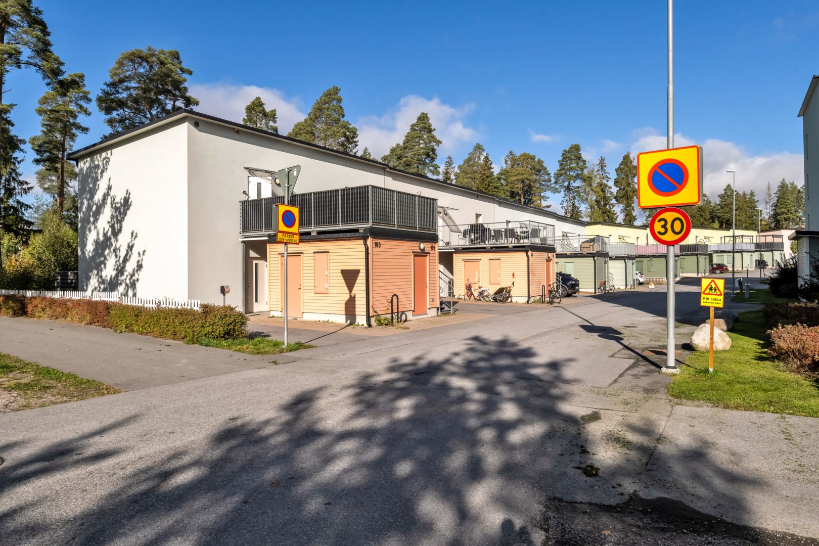 Bostadsbild från Opalvägen 101, Såld i Herrhagen, Uppsala