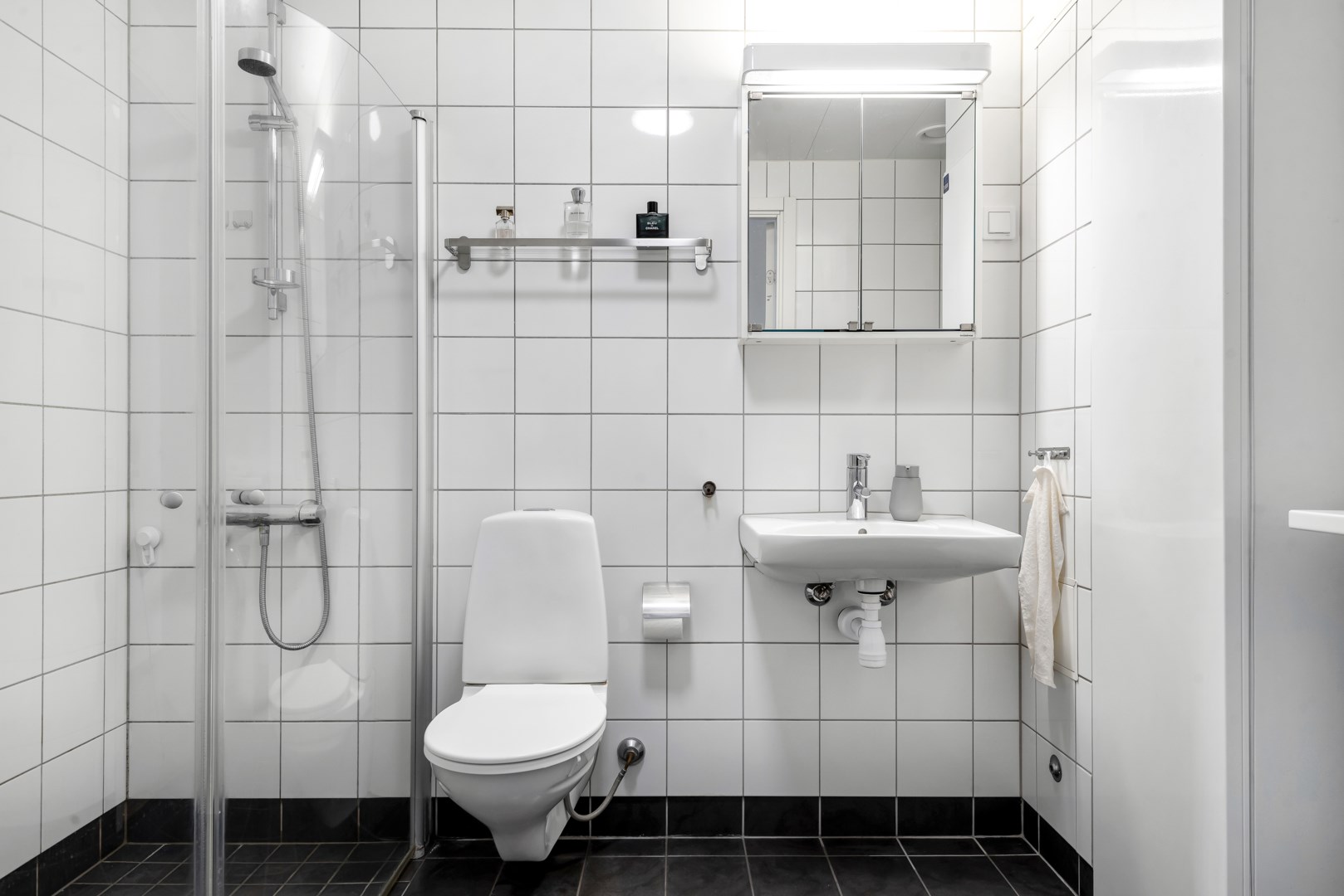 Bostadsbild från Opalvägen 101, Såld i Herrhagen, Uppsala