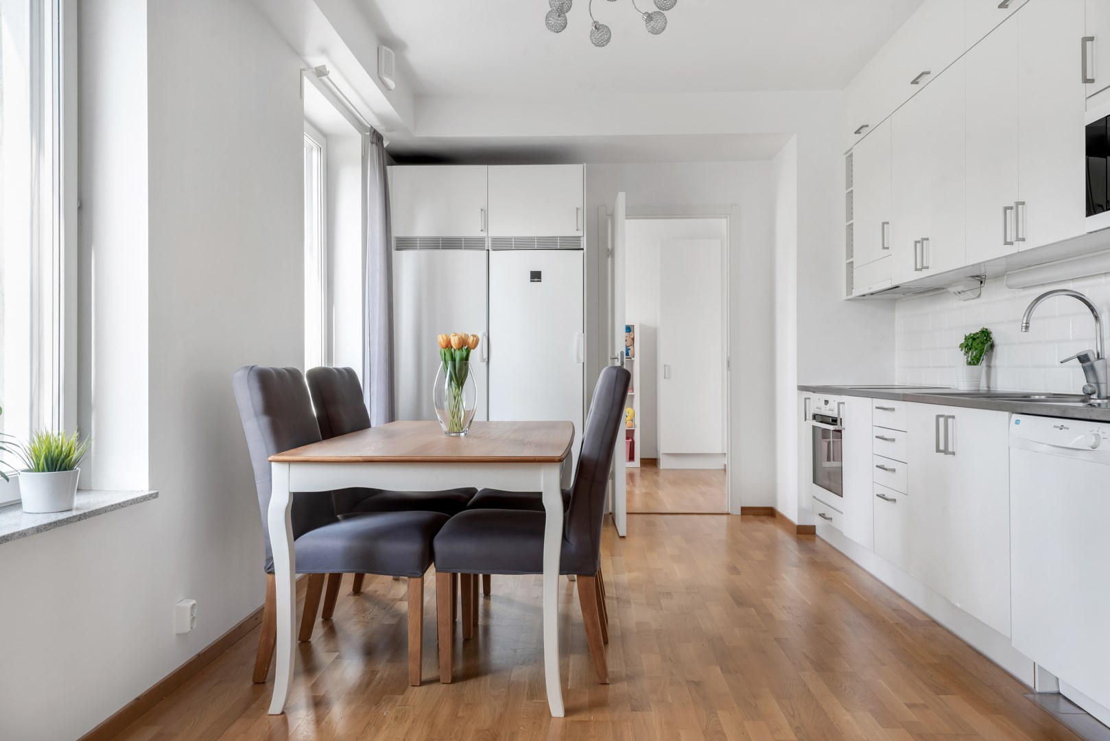 Bostadsbild från Opalvägen 101, Såld i Herrhagen, Uppsala