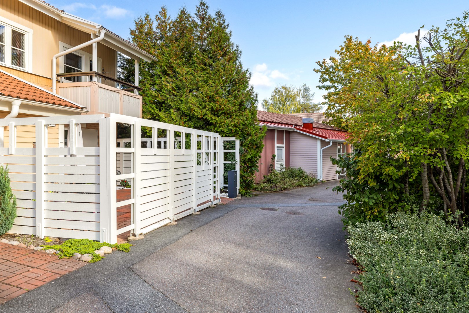 Bostadsbild från Dalaresan 34, Såld i Sävja, Uppsala