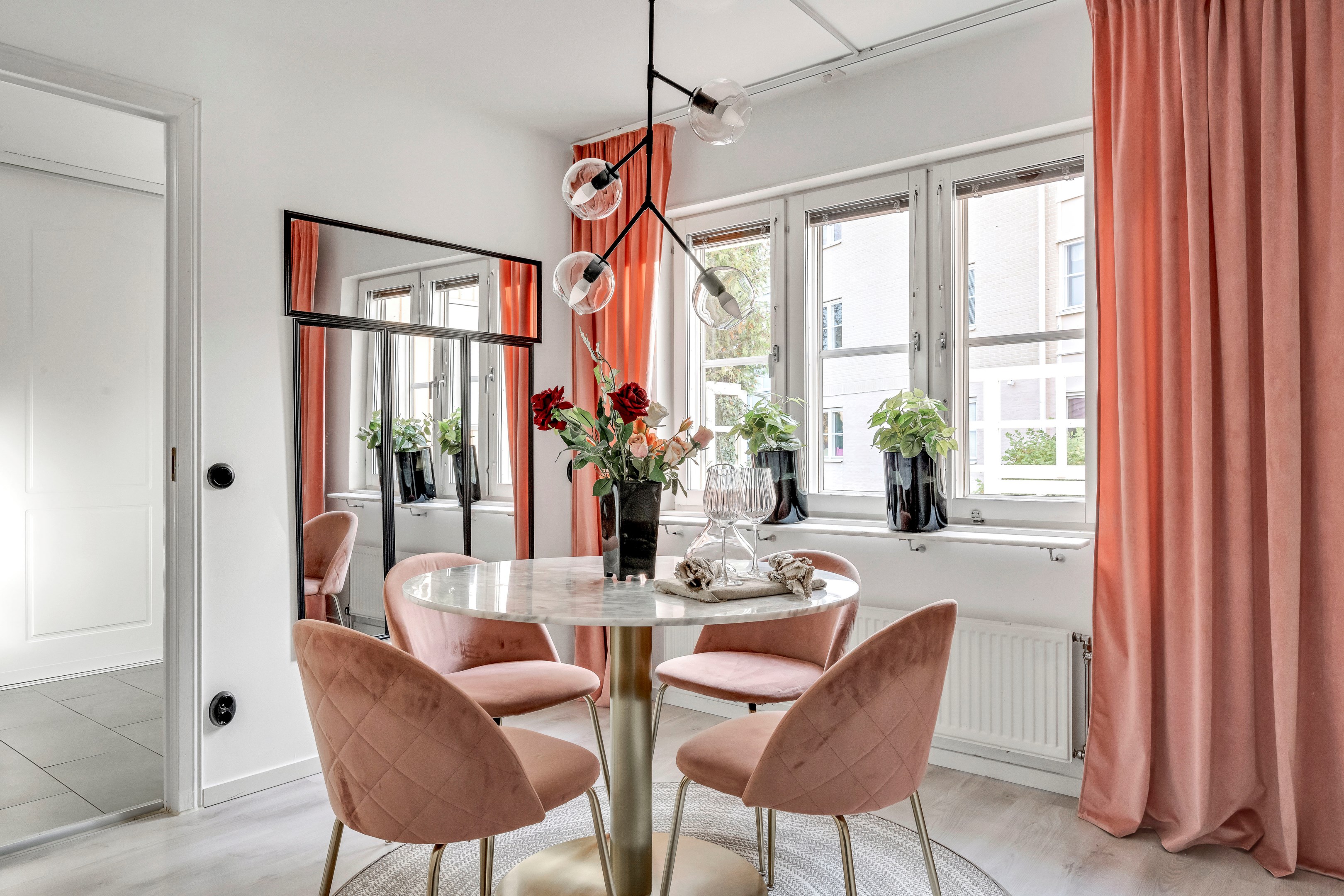 Bostadsbild från Dalaresan 34, Såld i Sävja, Uppsala