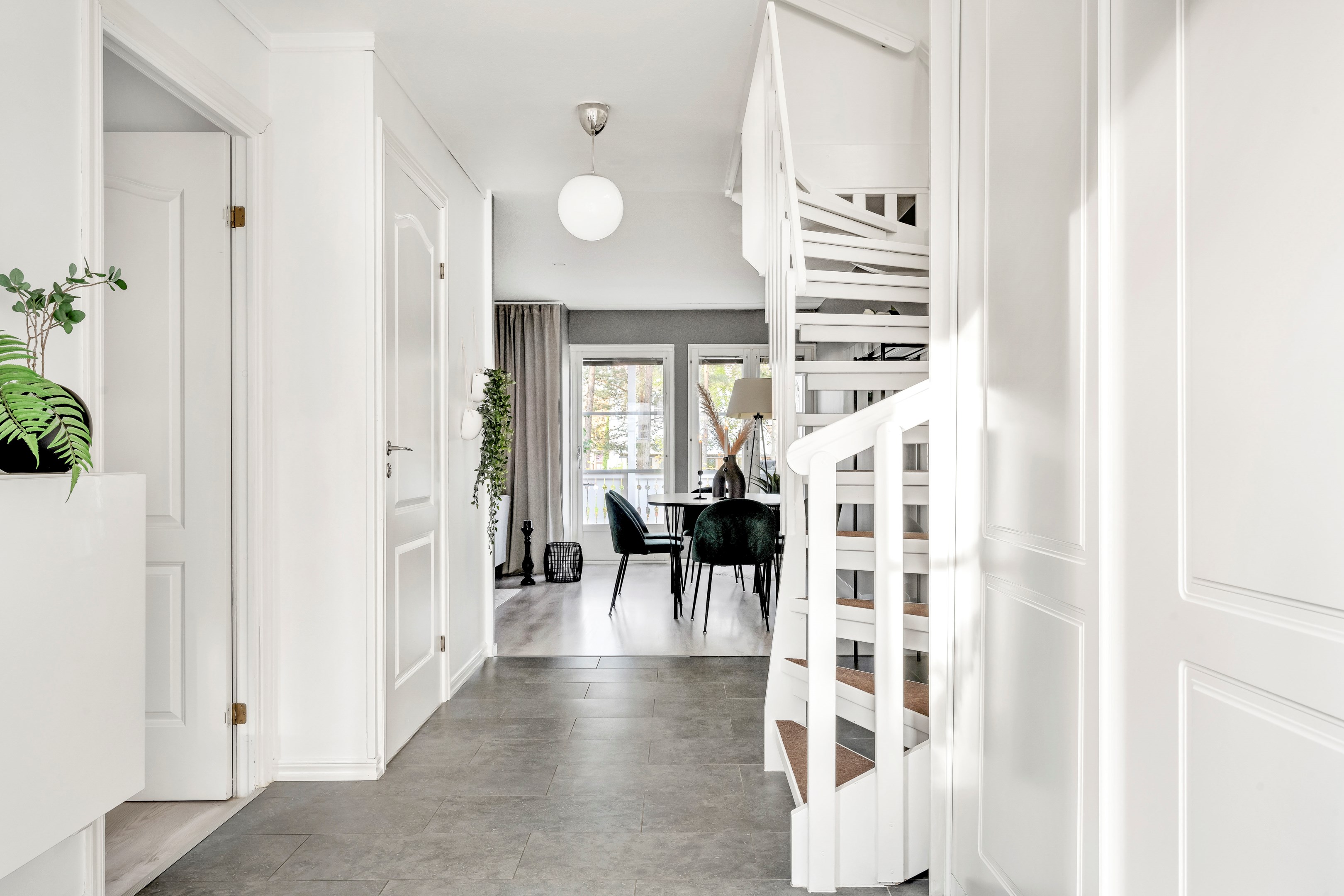 Bostadsbild från Dalaresan 34, Såld i Sävja, Uppsala