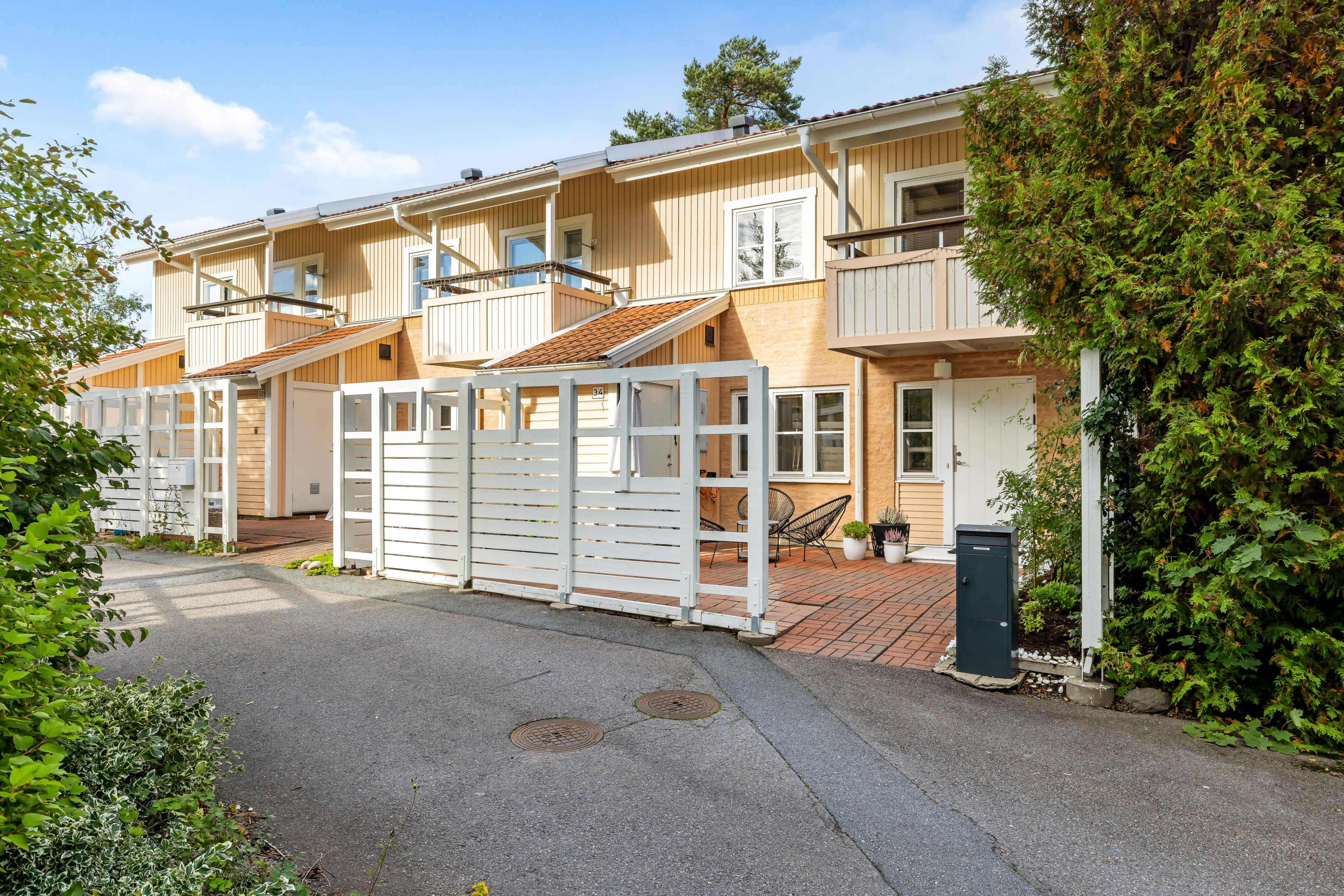 Bostadsbild från Dalaresan 34, Såld i Sävja, Uppsala