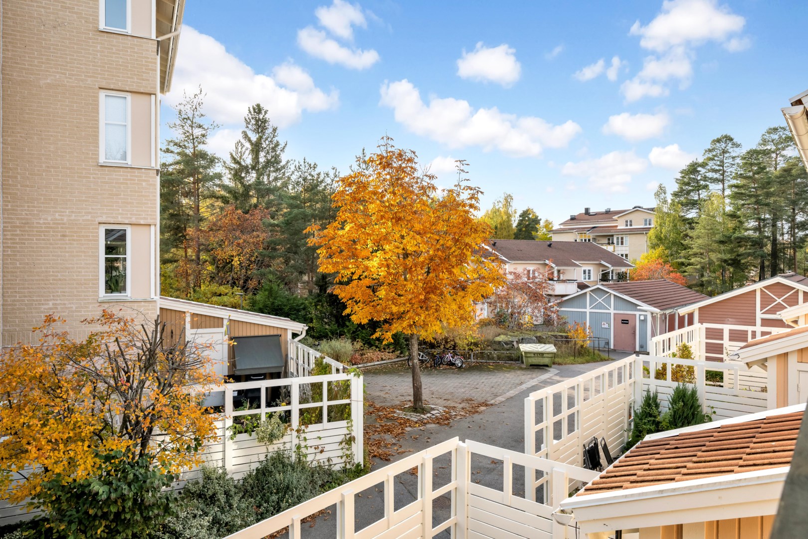 Bostadsbild från Dalaresan 34, Såld i Sävja, Uppsala