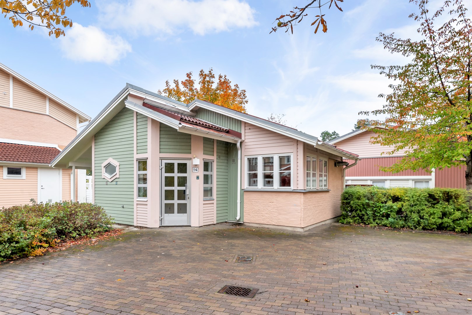 Bostadsbild från Dalaresan 34, Såld i Sävja, Uppsala