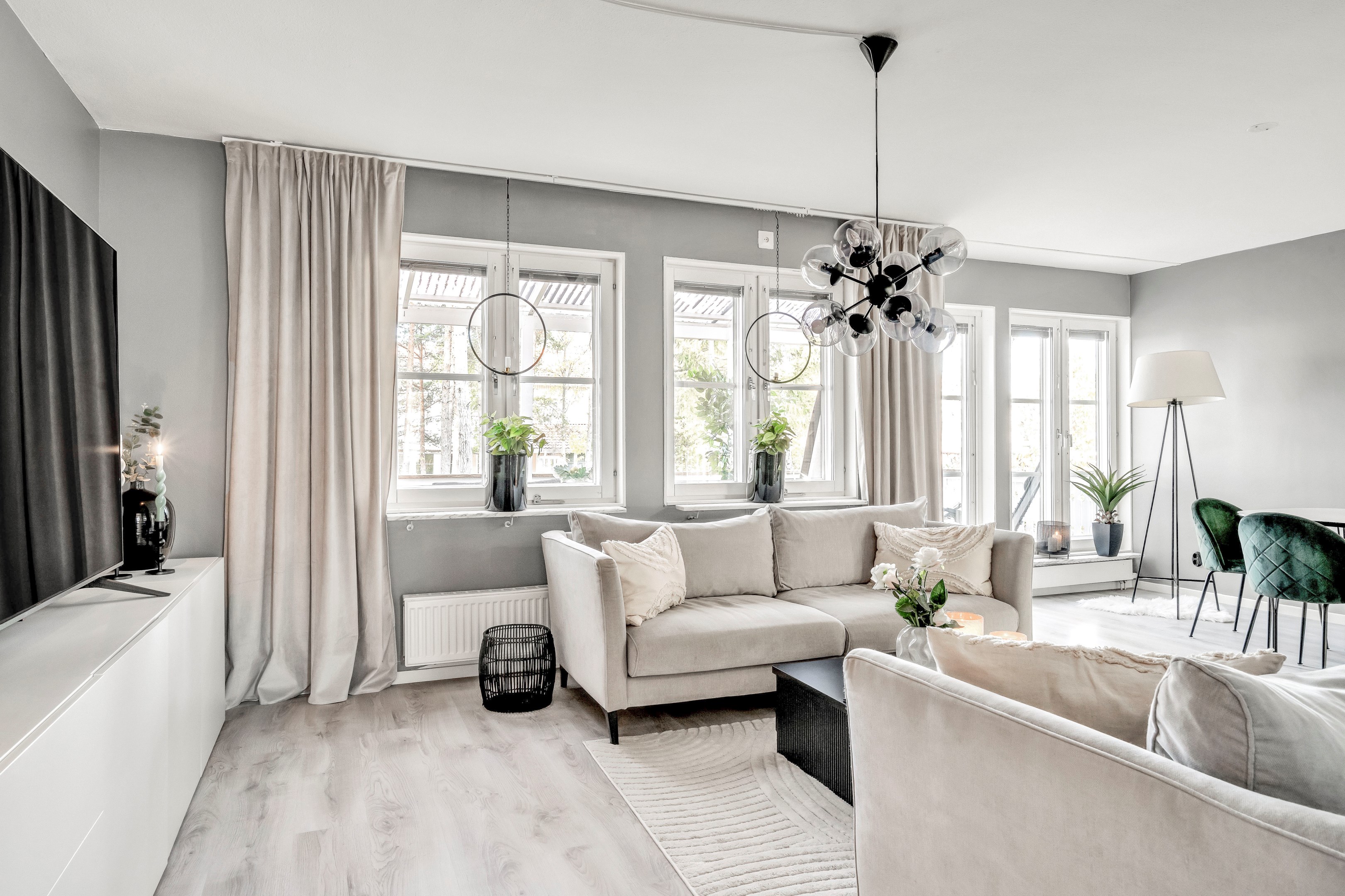 Bostadsbild från Dalaresan 34, Såld i Sävja, Uppsala