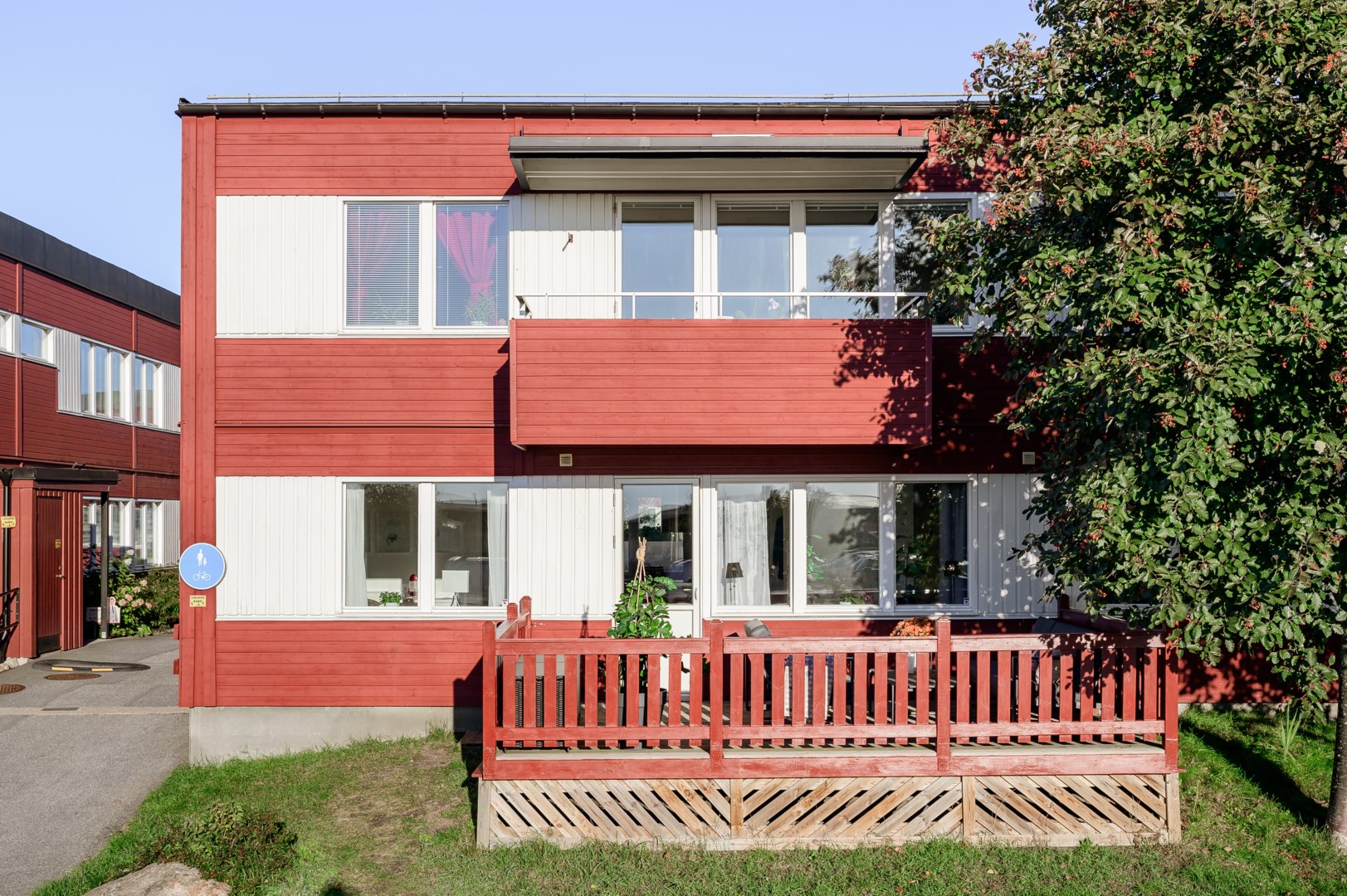 Bostadsbild från Ljuskärrsvägen 76, Såld i Ljuskärrsberget - Saltsjöbaden, Nacka