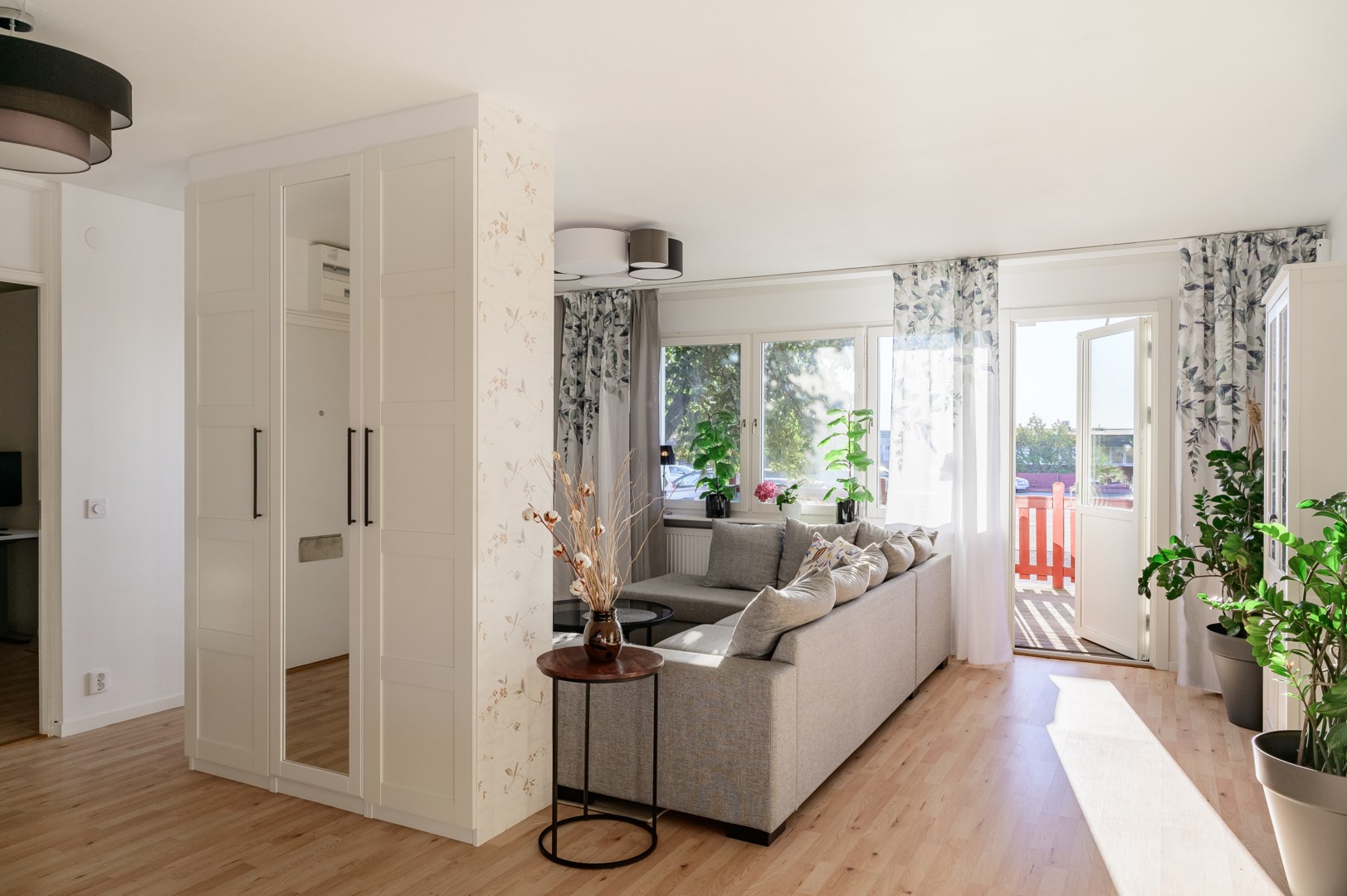 Bostadsbild från Ljuskärrsvägen 76, Såld i Ljuskärrsberget - Saltsjöbaden, Nacka