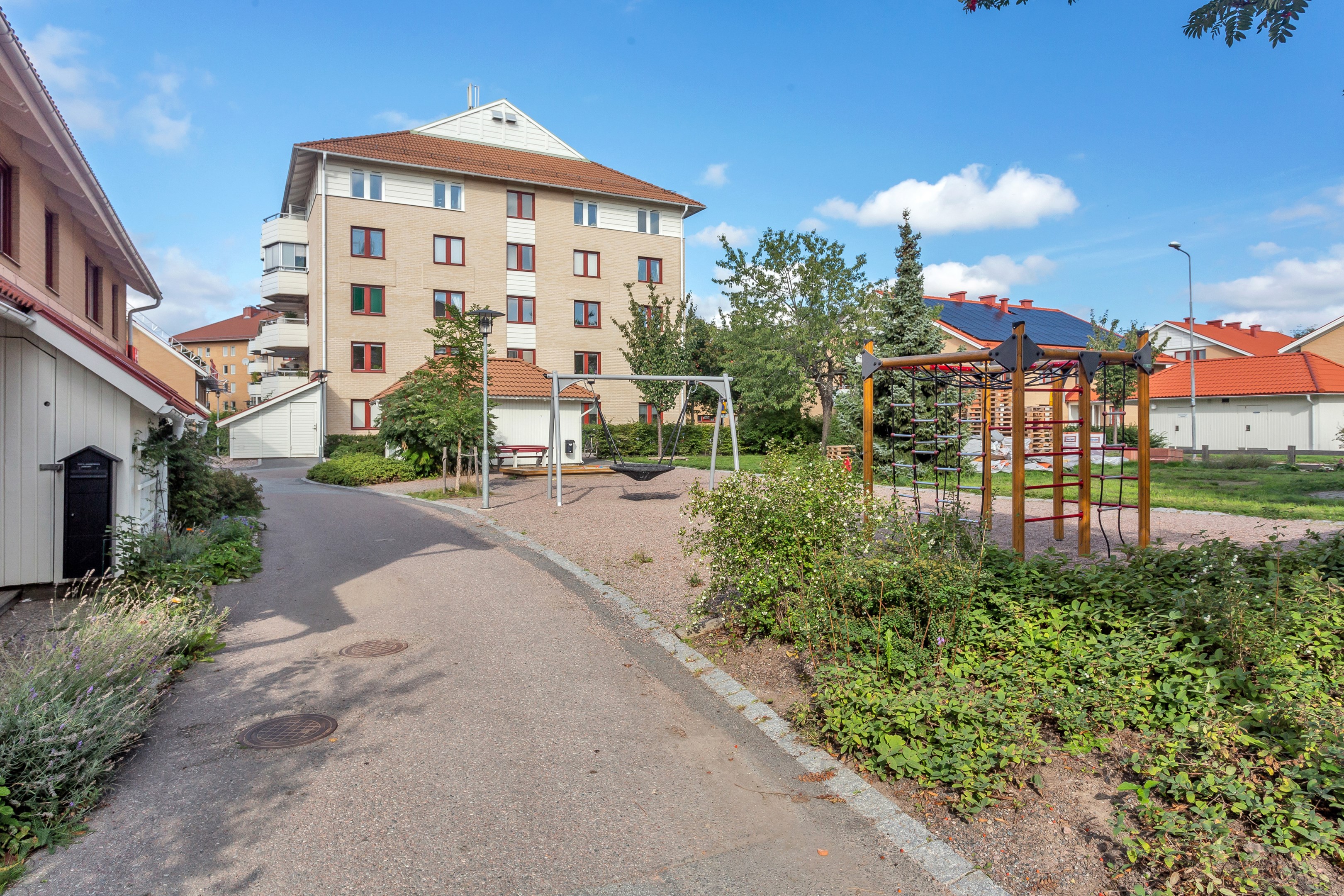 Bostadsbild från Djäknegatan 68, Såld i Kapellgärdet, Uppsala