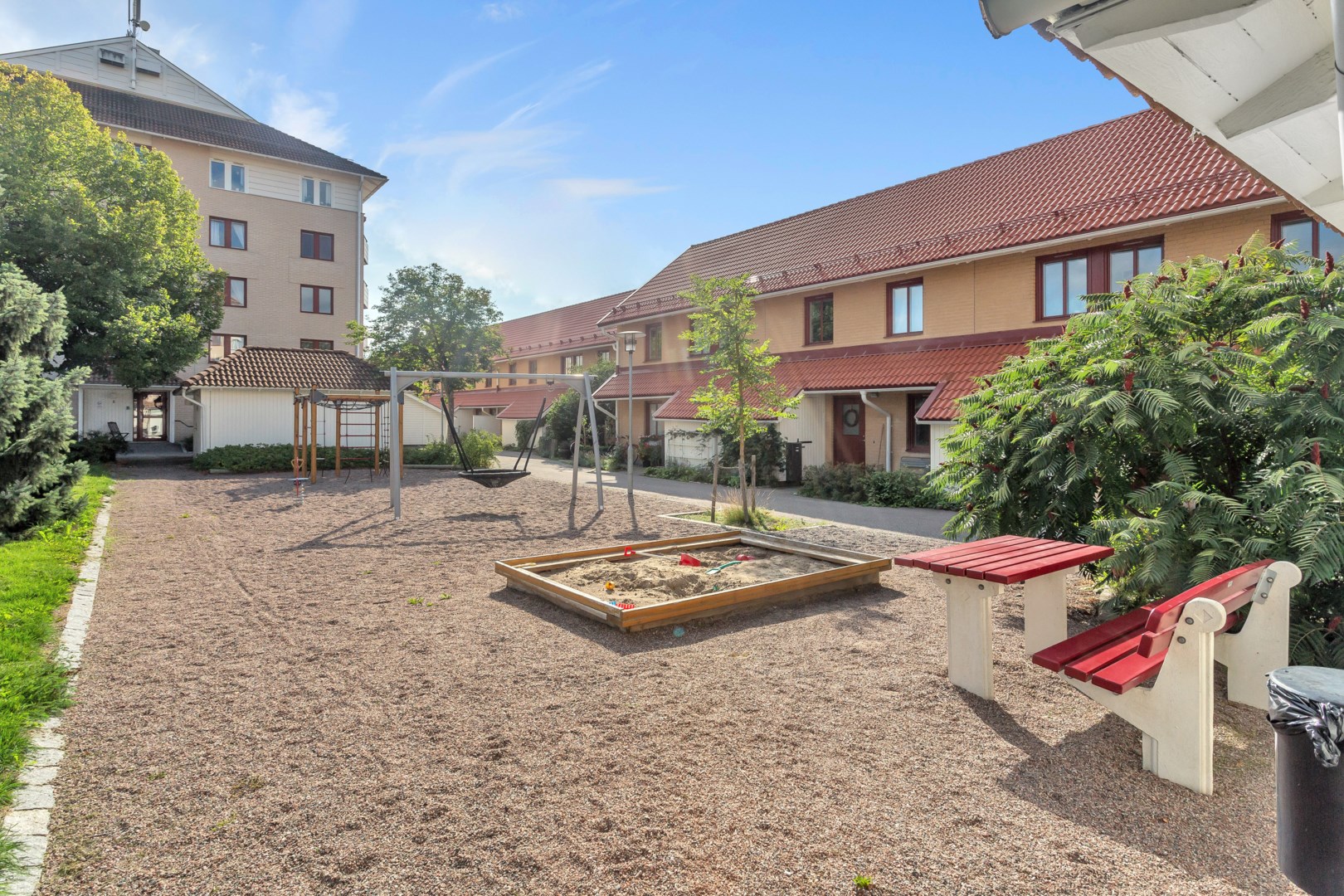 Bostadsbild från Djäknegatan 68, Såld i Kapellgärdet, Uppsala