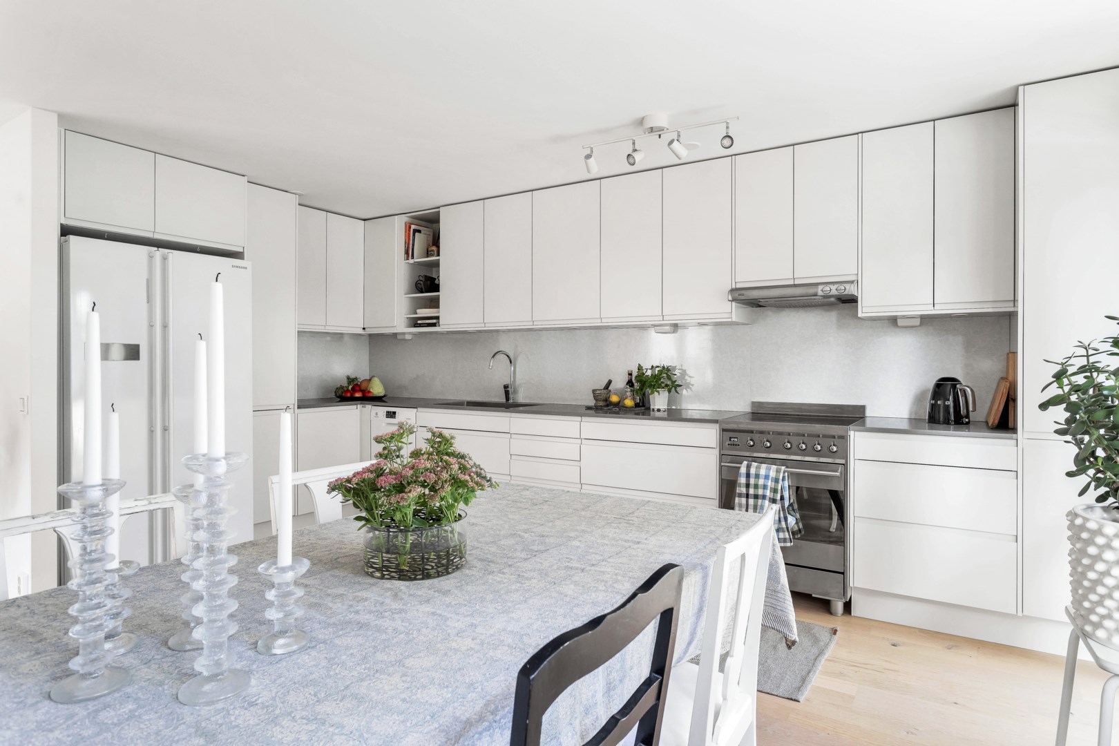 Bostadsbild från Djäknegatan 68, Såld i Kapellgärdet, Uppsala