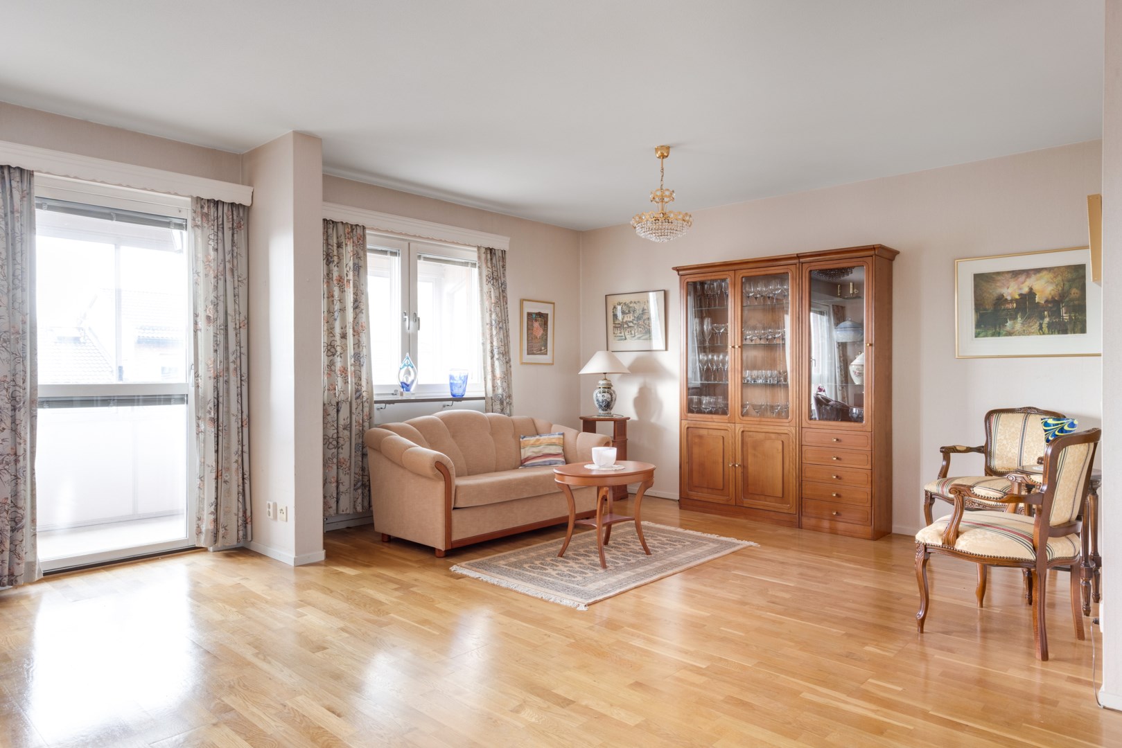 Bostadsbild från Lings väg 76, Såld i Löten, Uppsala