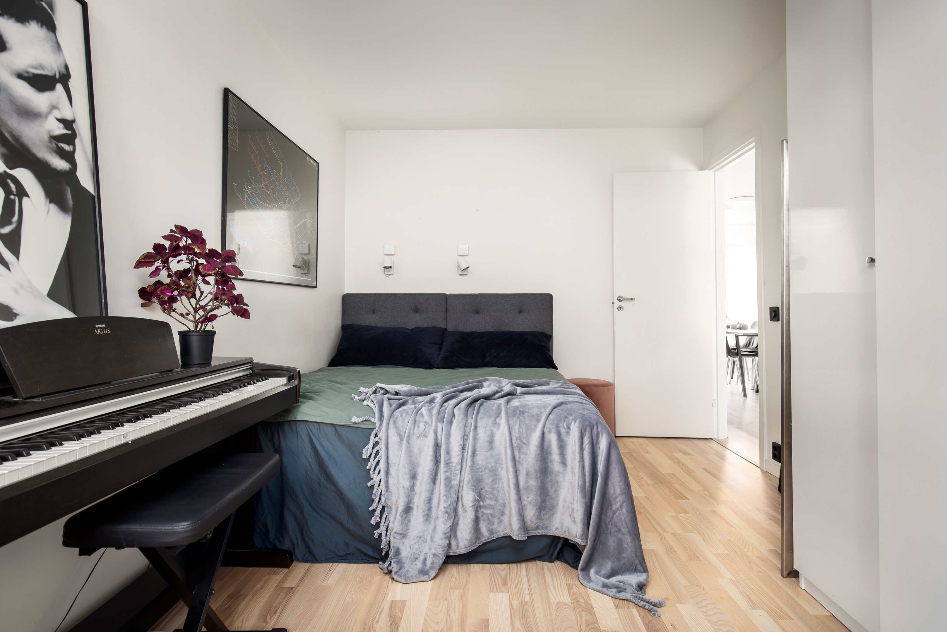 Bostadsbild från Ljuskärrsvägen 69, Kommande i Ljuskärrsberget - Saltsjöbaden, Nacka