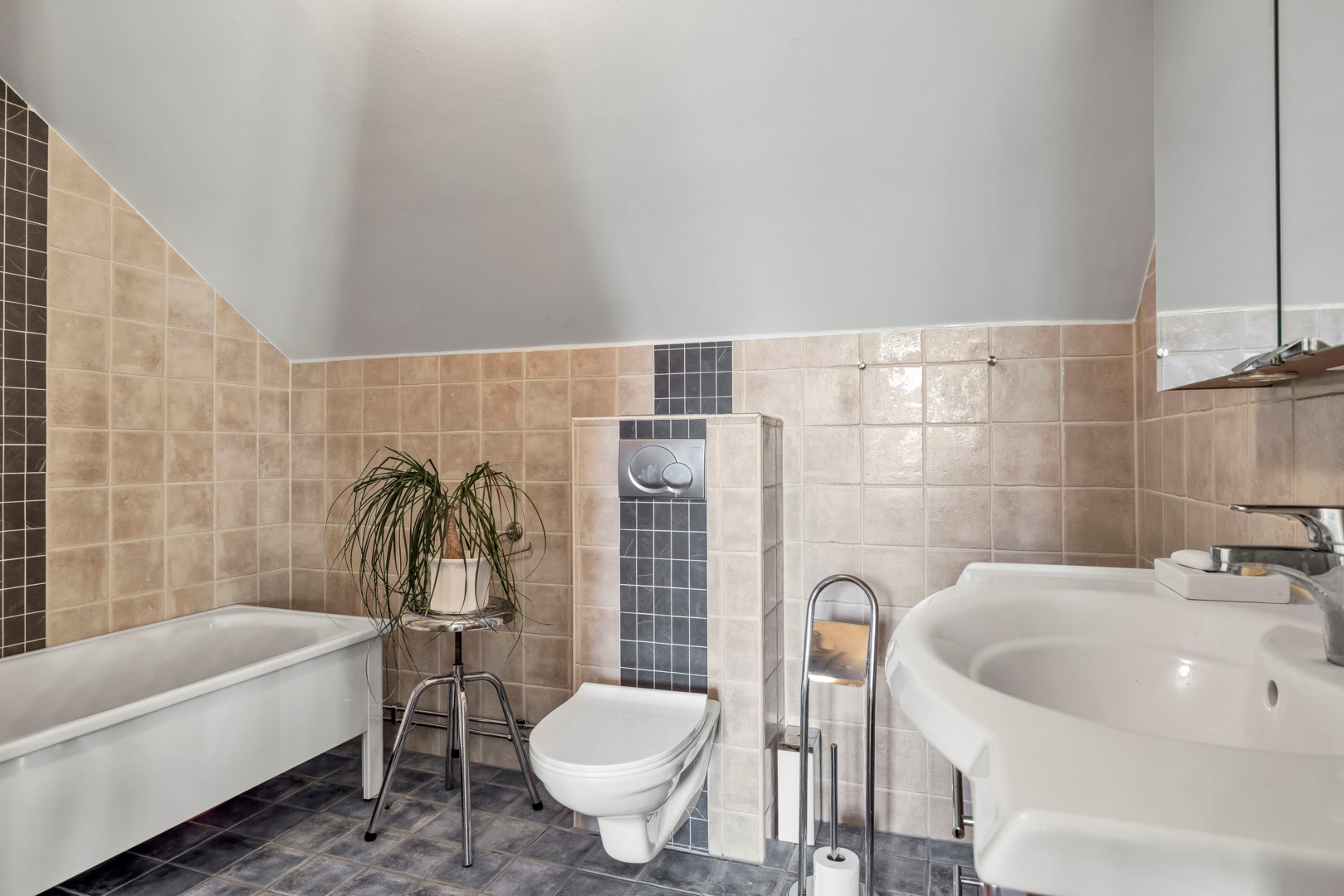 Bostadsbild från Trädgårdsgatan 3, Såld i Centrum, Uppsala