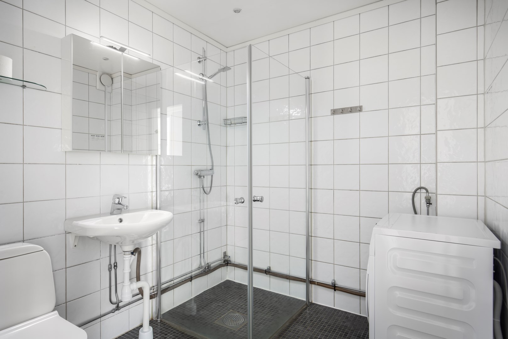 Bostadsbild från Hovvägen 30B, Såld i Hästhagen, Värmdö