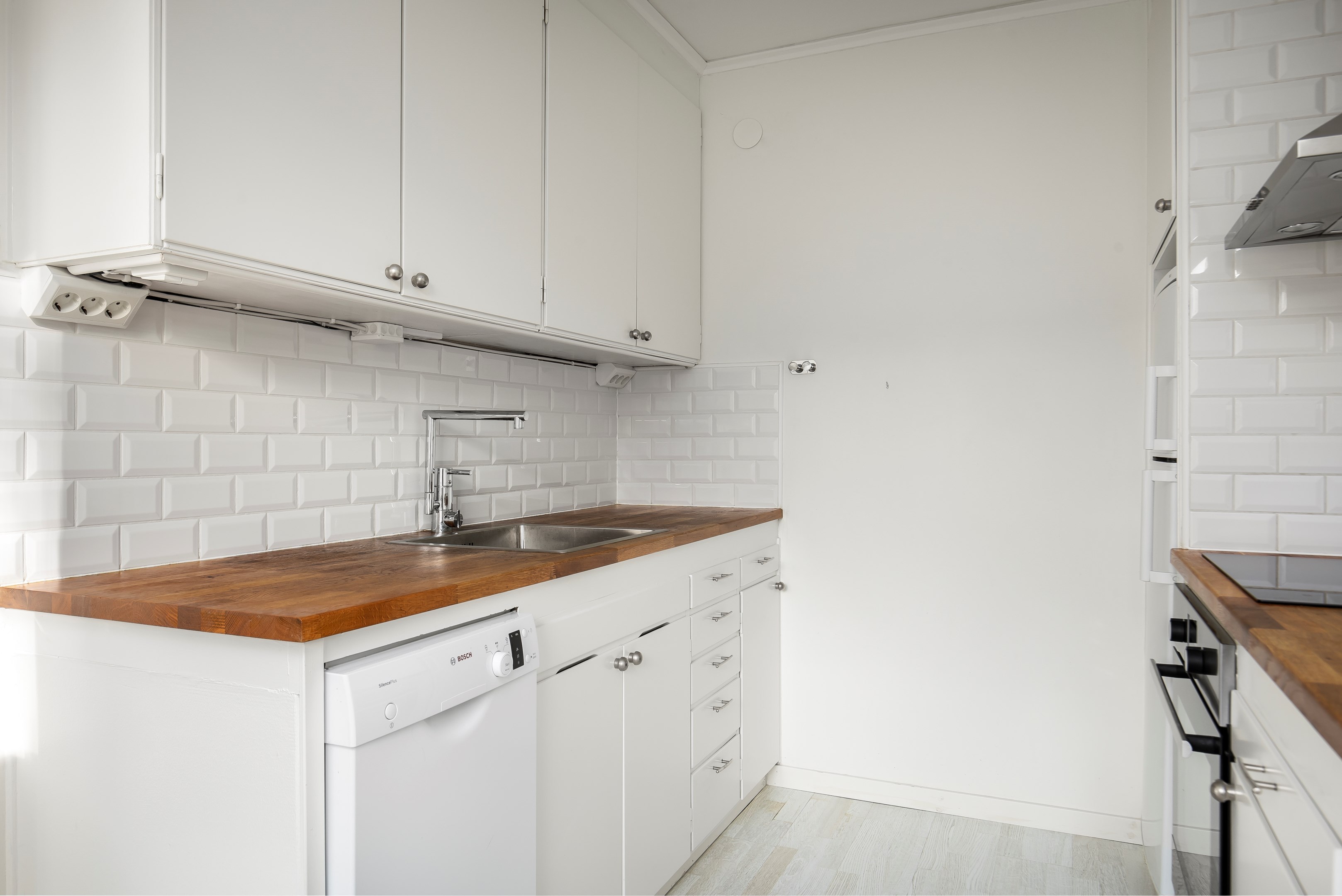 Bostadsbild från Hovvägen 30B, Såld i Hästhagen, Värmdö