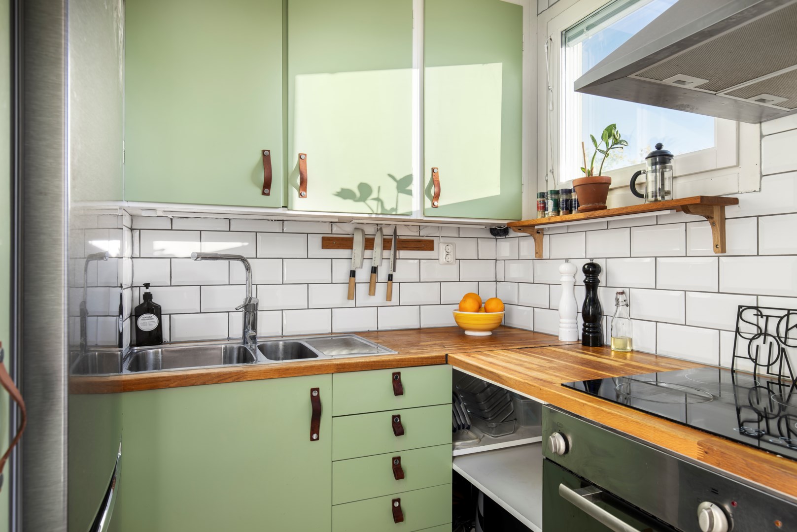 Bostadsbild från Edinsvägen 12, Såld i Ektorp, Nacka