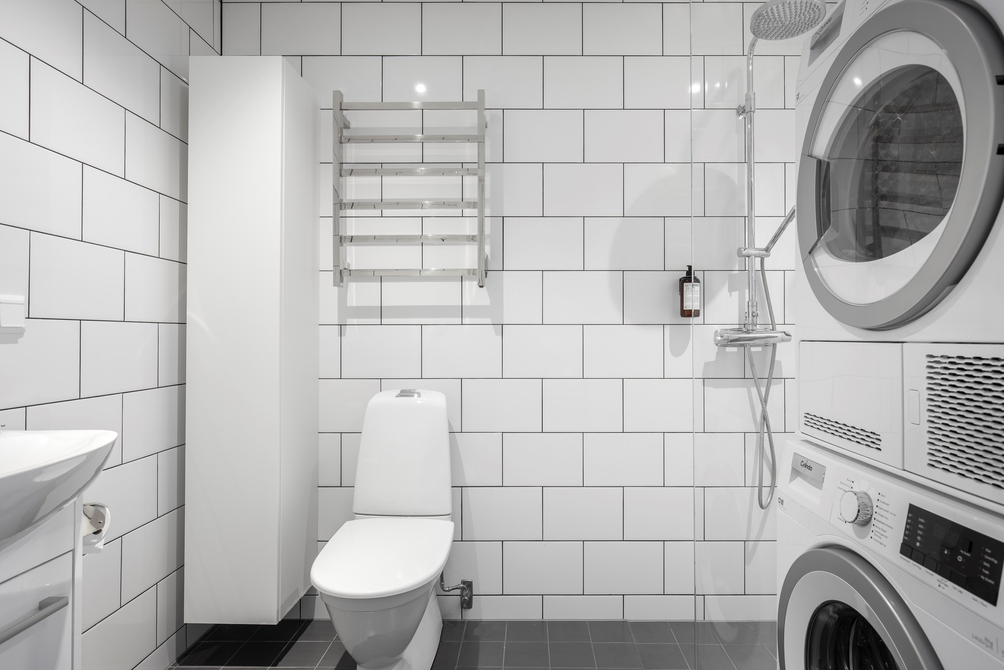 Bostadsbild från Stig Lindbergs gata 17A, Såld i Porslinskvarteren, Värmdö