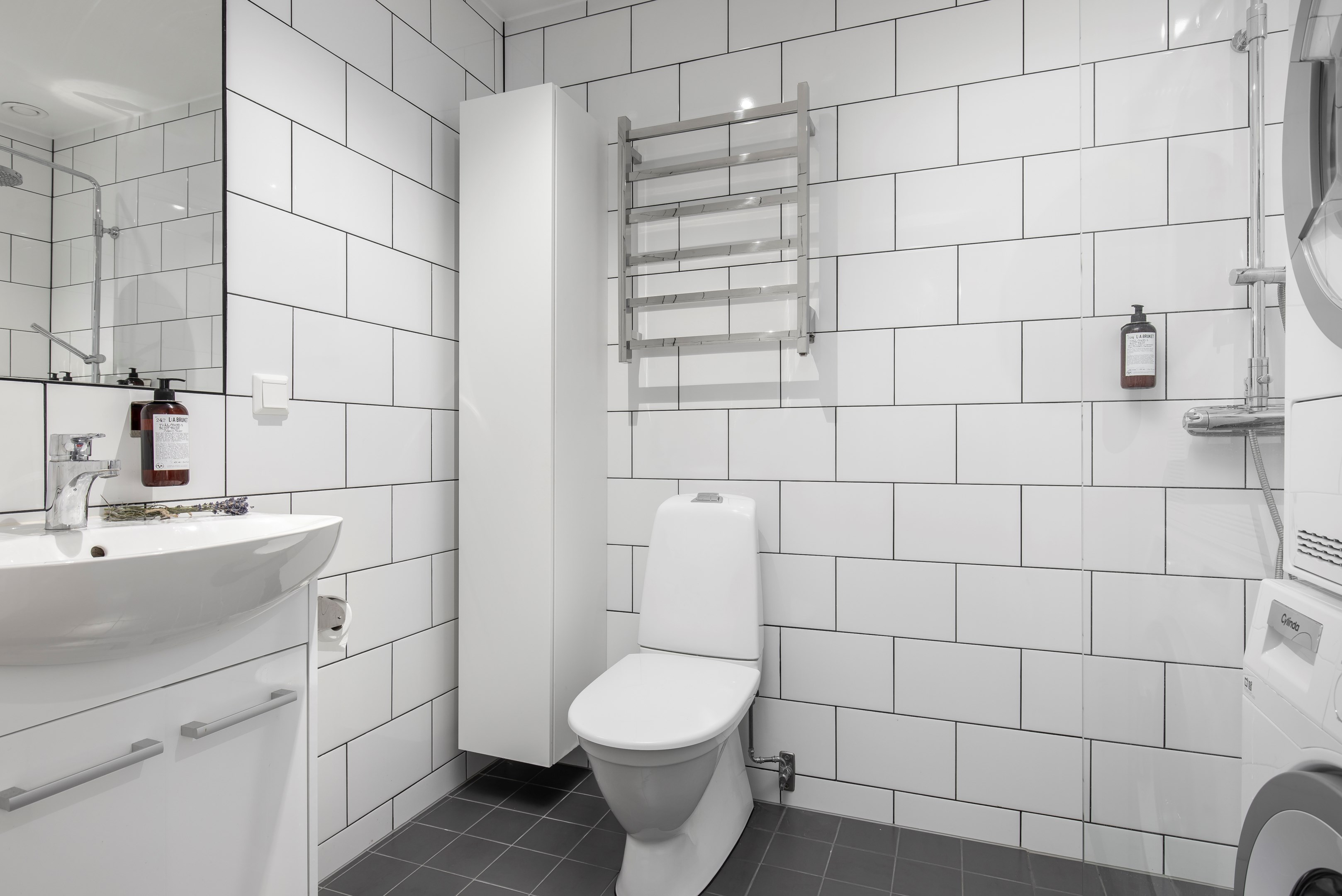 Bostadsbild från Stig Lindbergs gata 17A, Såld i Porslinskvarteren, Värmdö