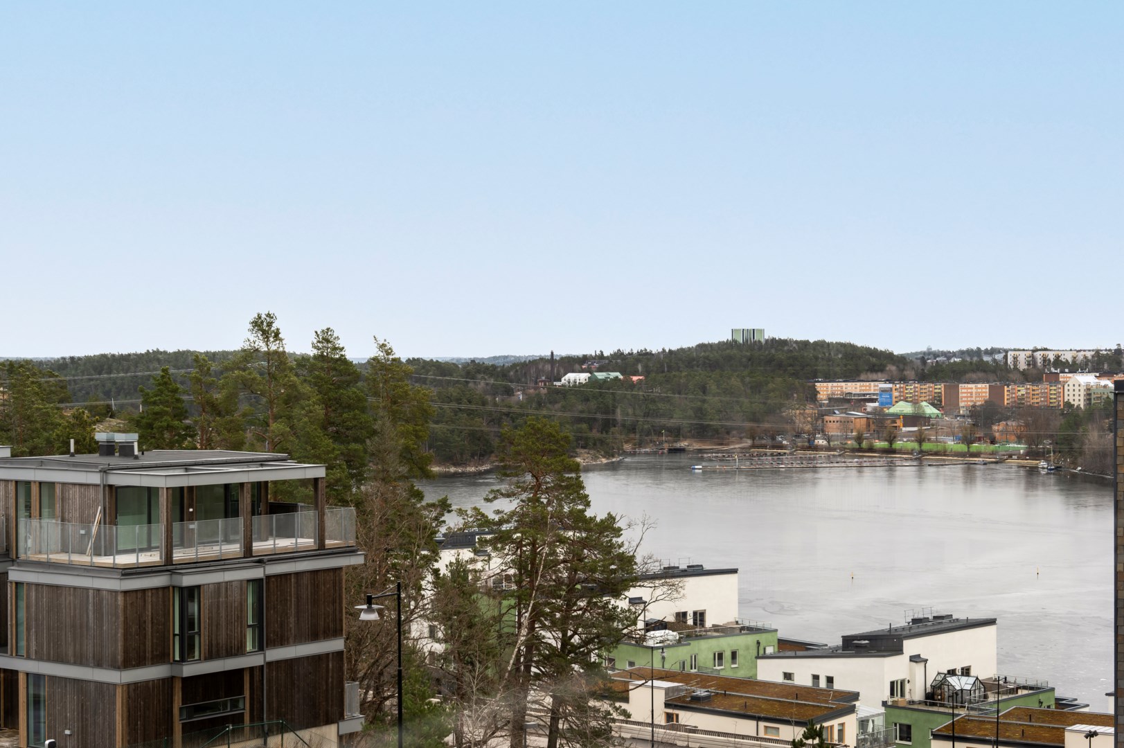 Bostadsbild från Hedenströms väg 13, 5 tr, Såld i Tollare, Nacka