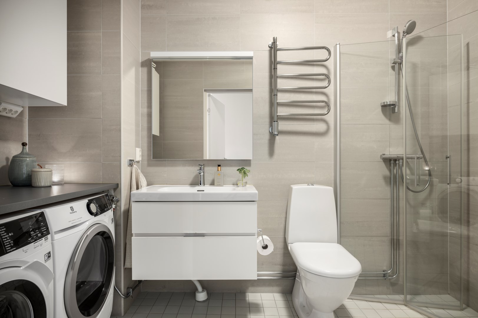 Bostadsbild från Hedenströms väg 13, 5 tr, Såld i Tollare, Nacka