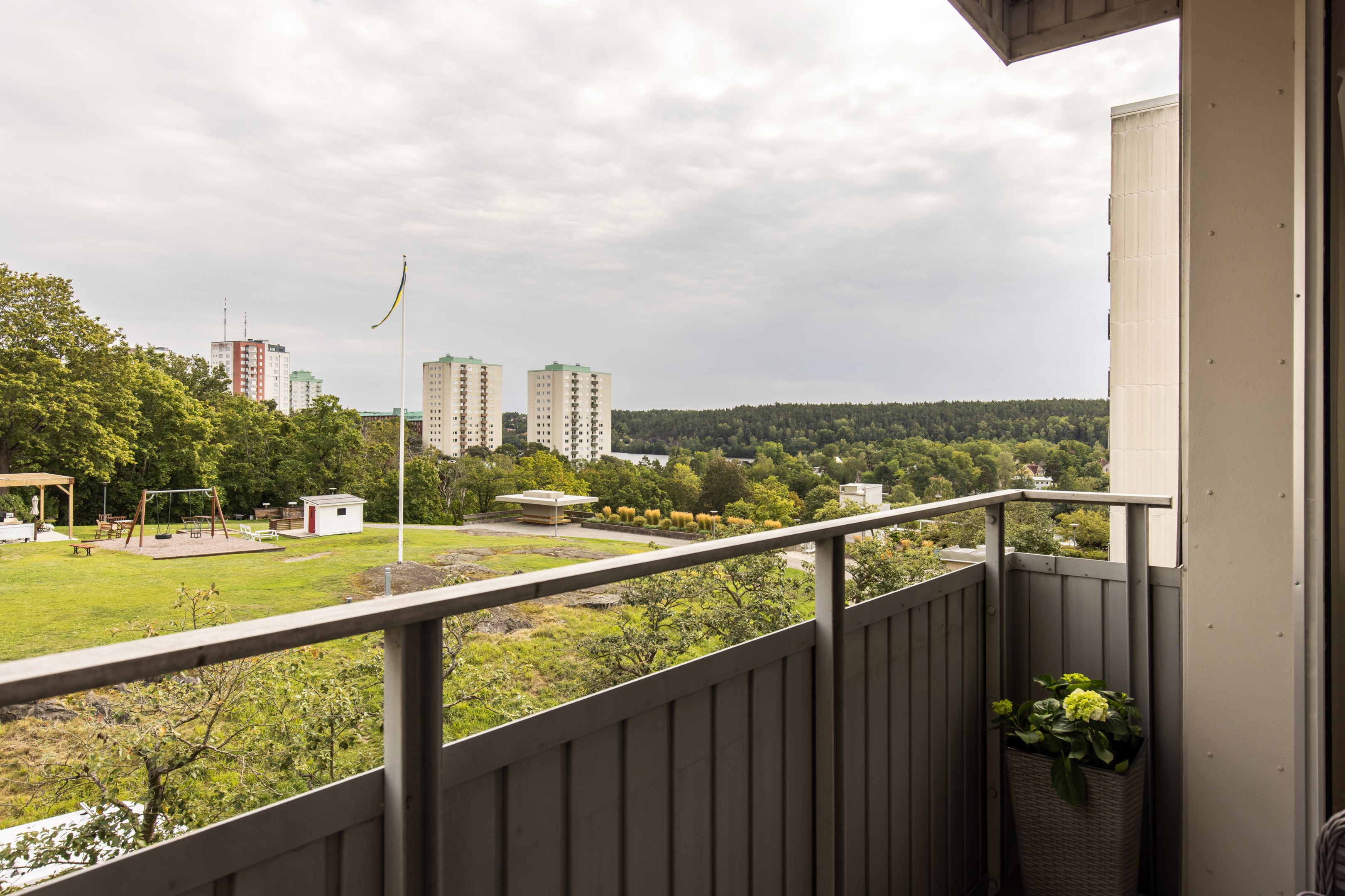 Bostadsbild från Gamla Värmdövägen 4, 6tr, Såld i Finntorp, Nacka