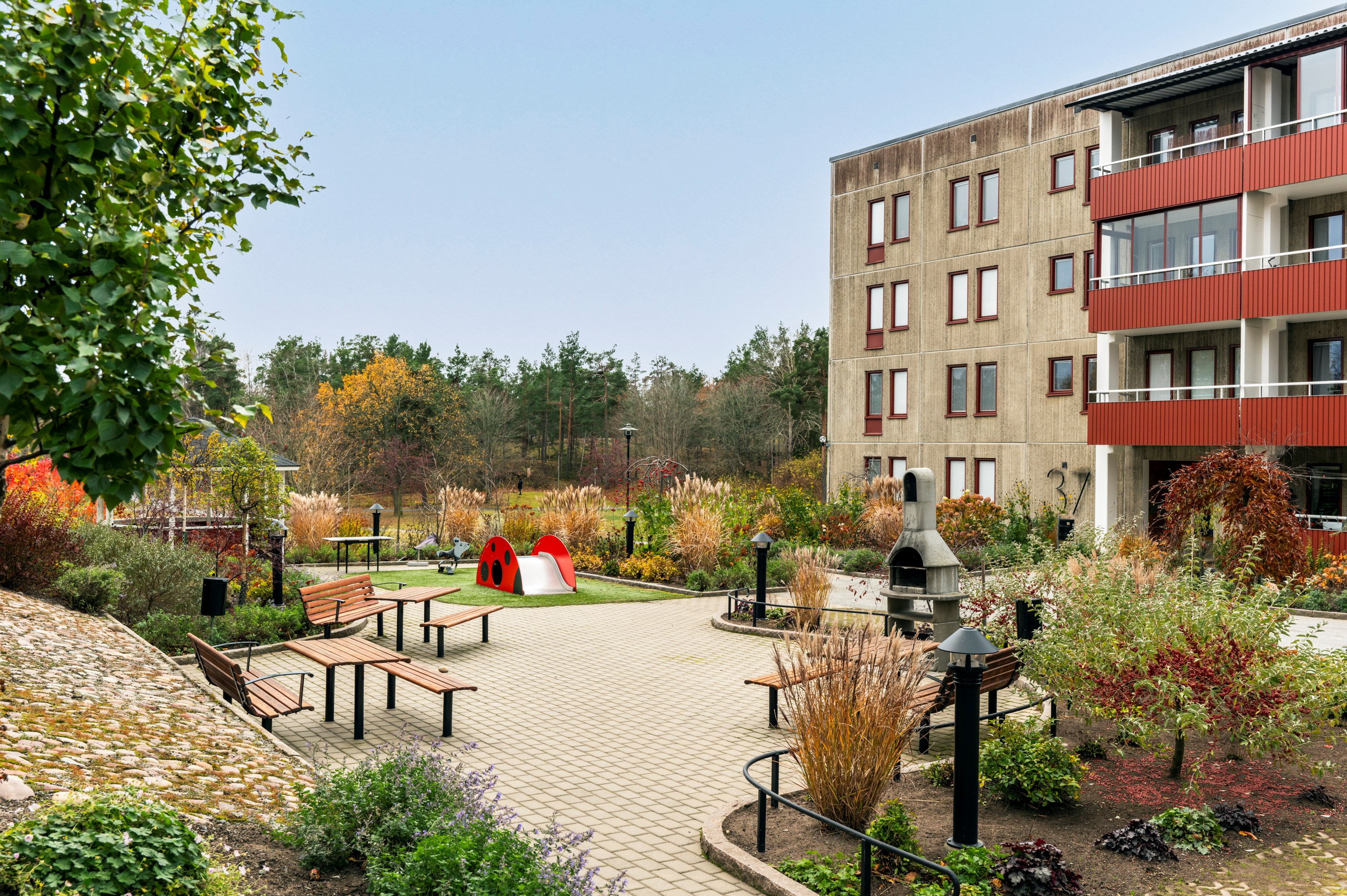 Bostadsbild från Skarpövägen 33, Till salu i Västra Orminge, Nacka