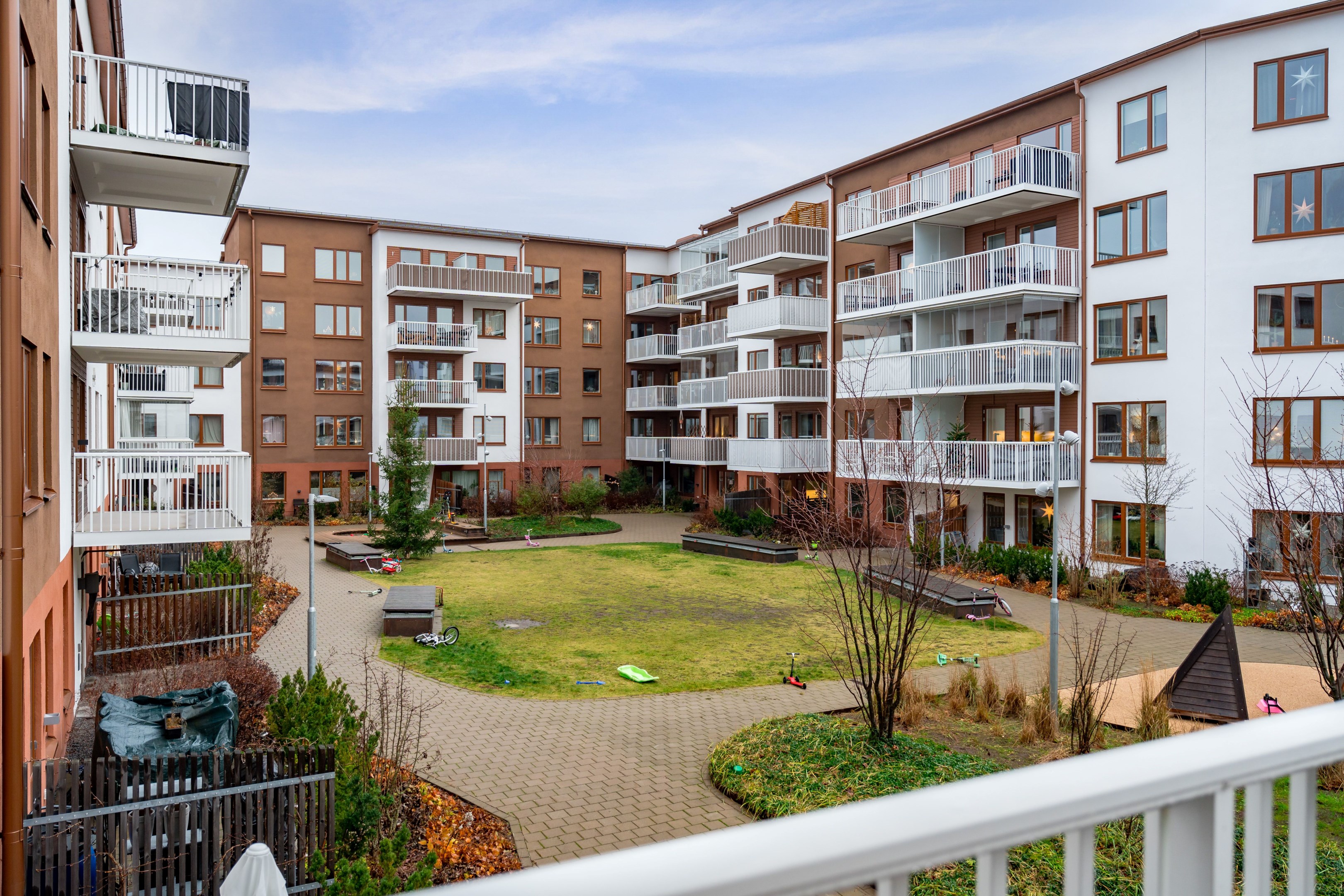 Bostadsbild från Ljusbärargatan 9, Såld i Kapellgärdet, Uppsala