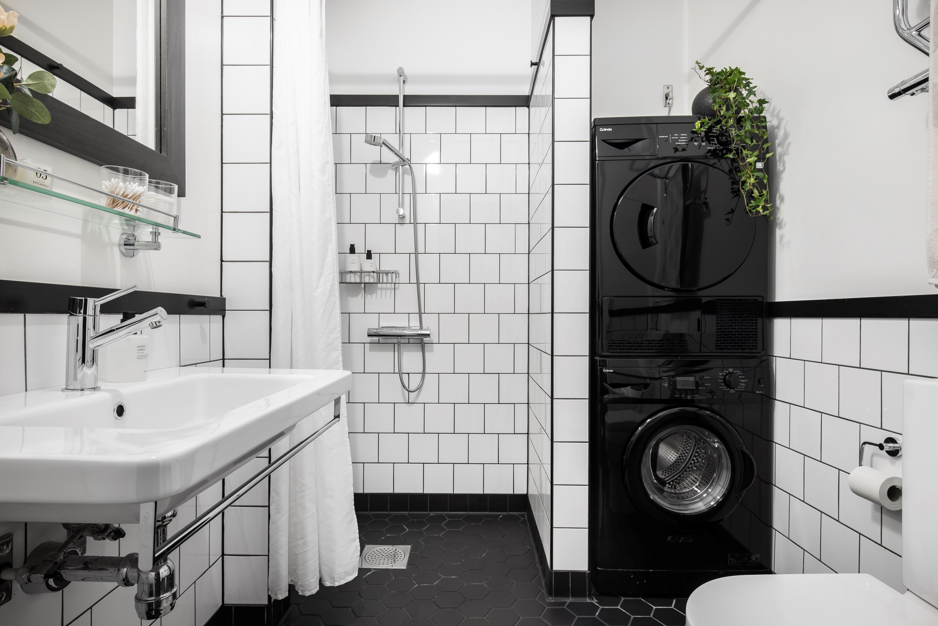 Bostadsbild från Garverigränd 7, Såld i Järla sjö, Nacka