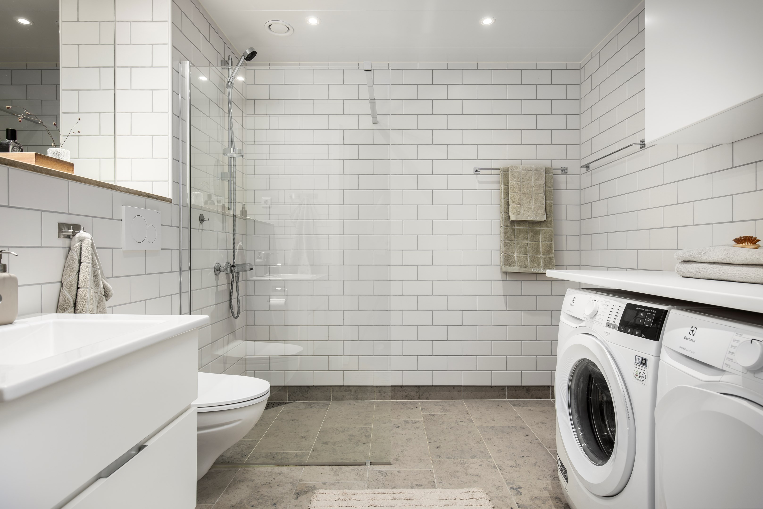 Bostadsbild från Tollare Ängsväg 28, Såld i Tollare, Nacka