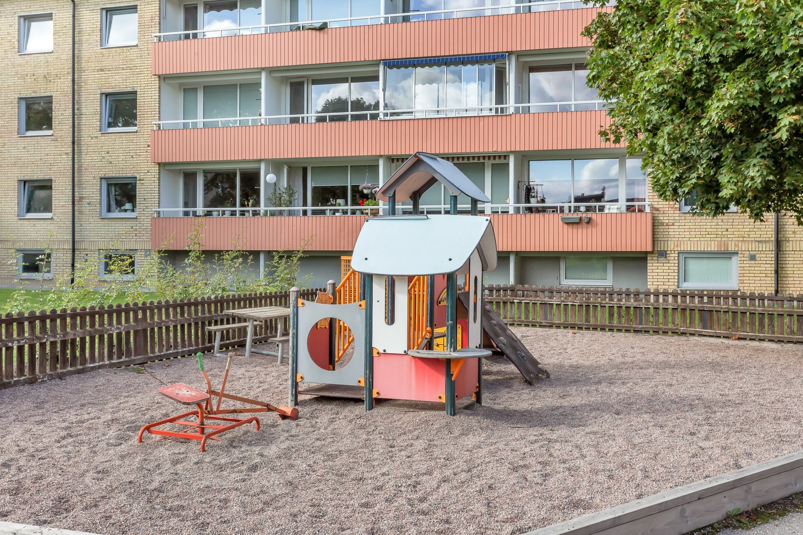 Bostadsbild från Molngatan 9, Såld i Gränby, Uppsala