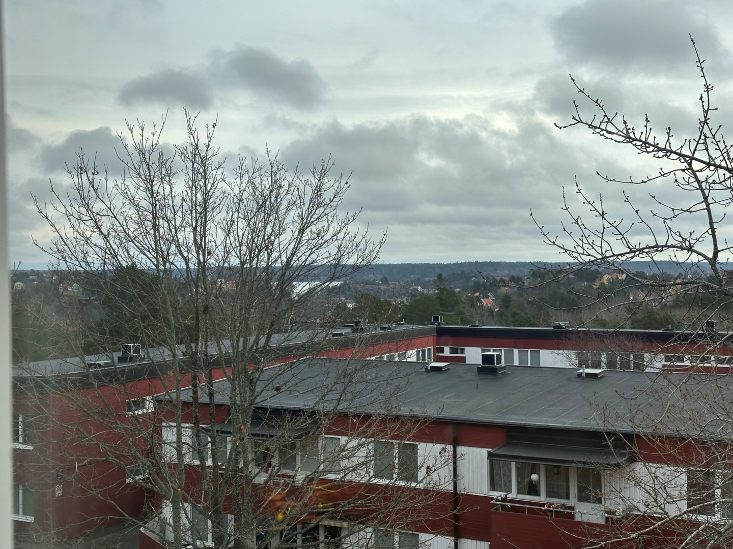 Bostadsbild från Ljuskärrsvägen 44, Kommande i Ljuskärrsberget - Saltsjöbaden, Nacka