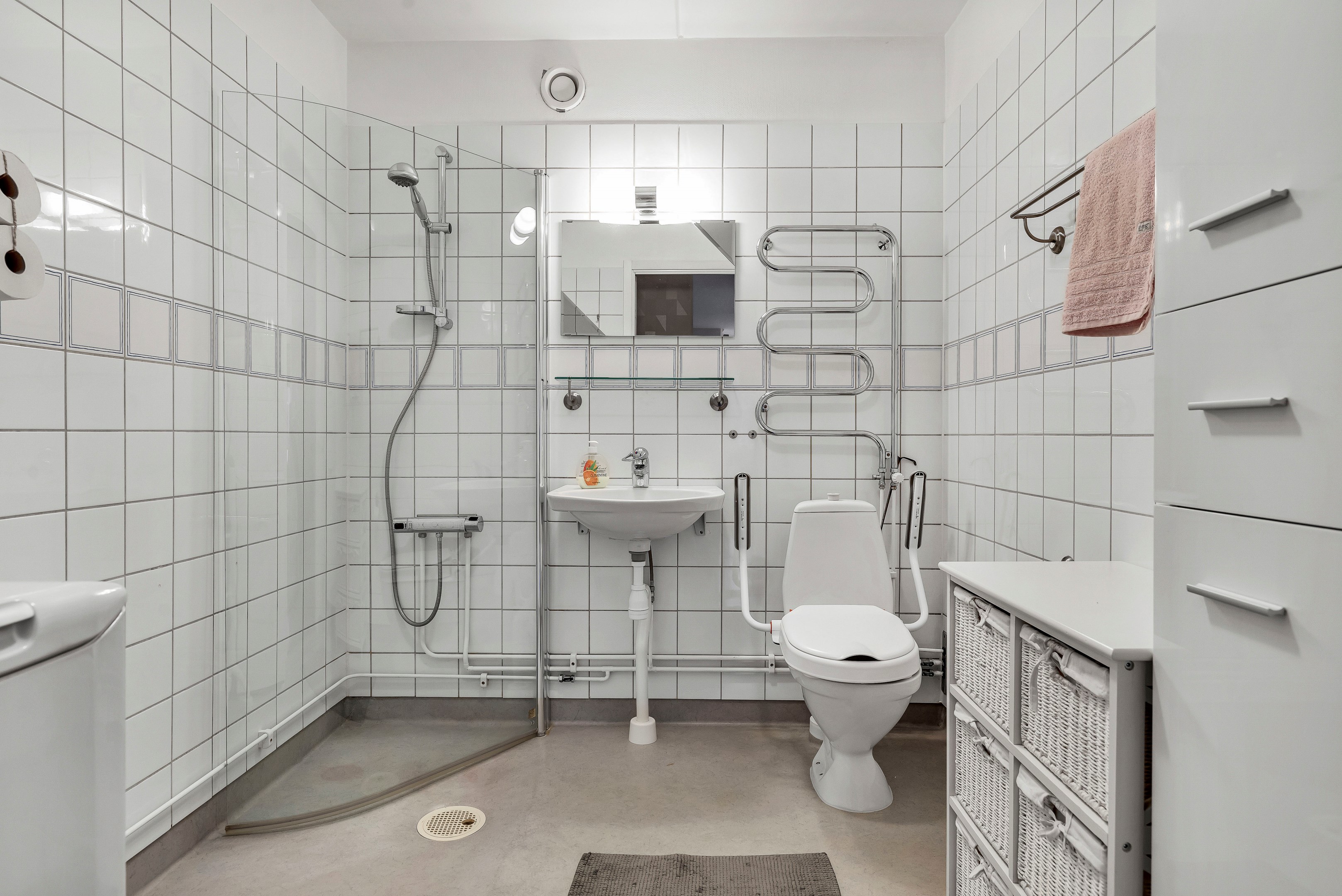 Bostadsbild från Västgötaresan 93, Kommande i Sävja, Uppsala