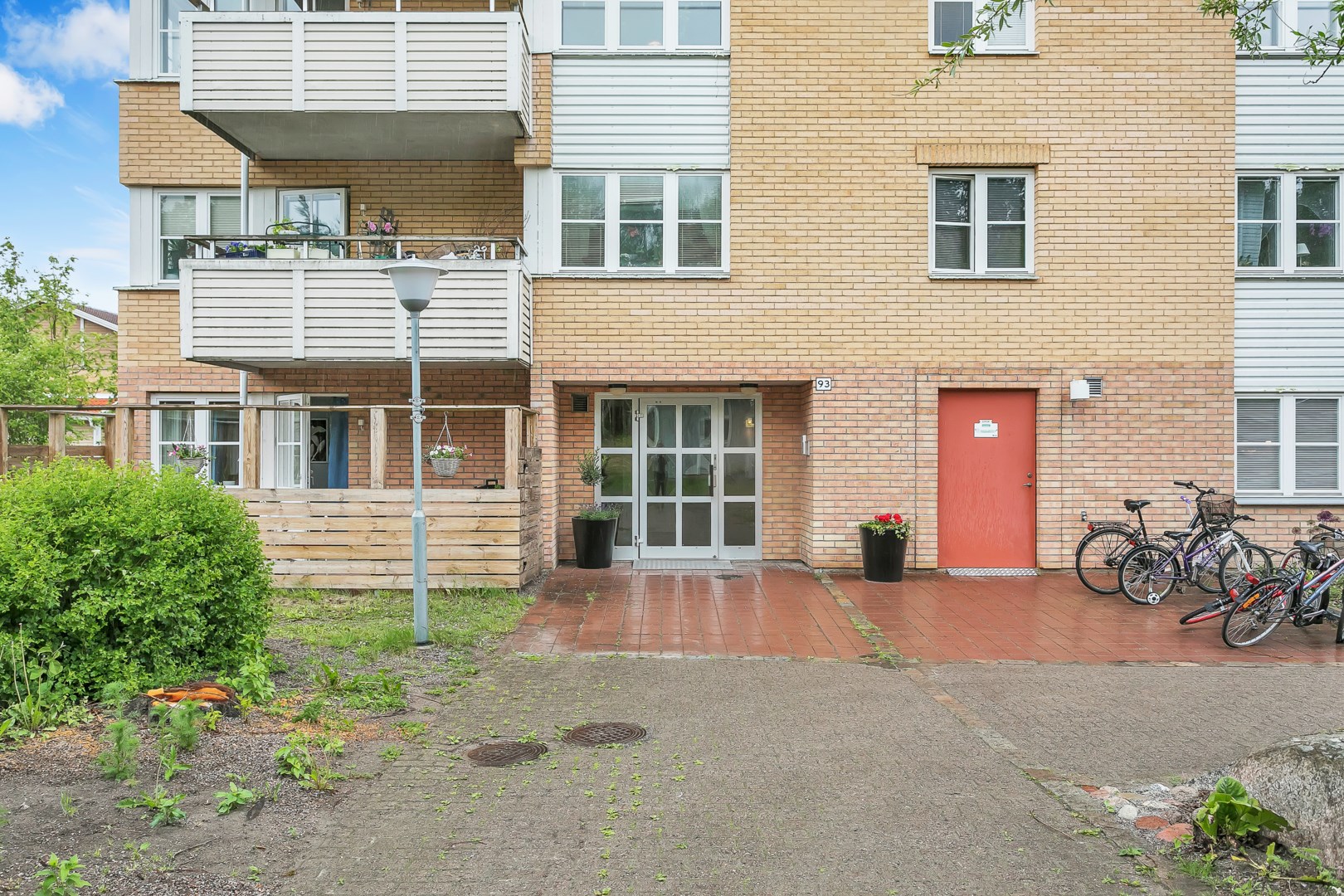 Bostadsbild från Västgötaresan 93, Kommande i Sävja, Uppsala