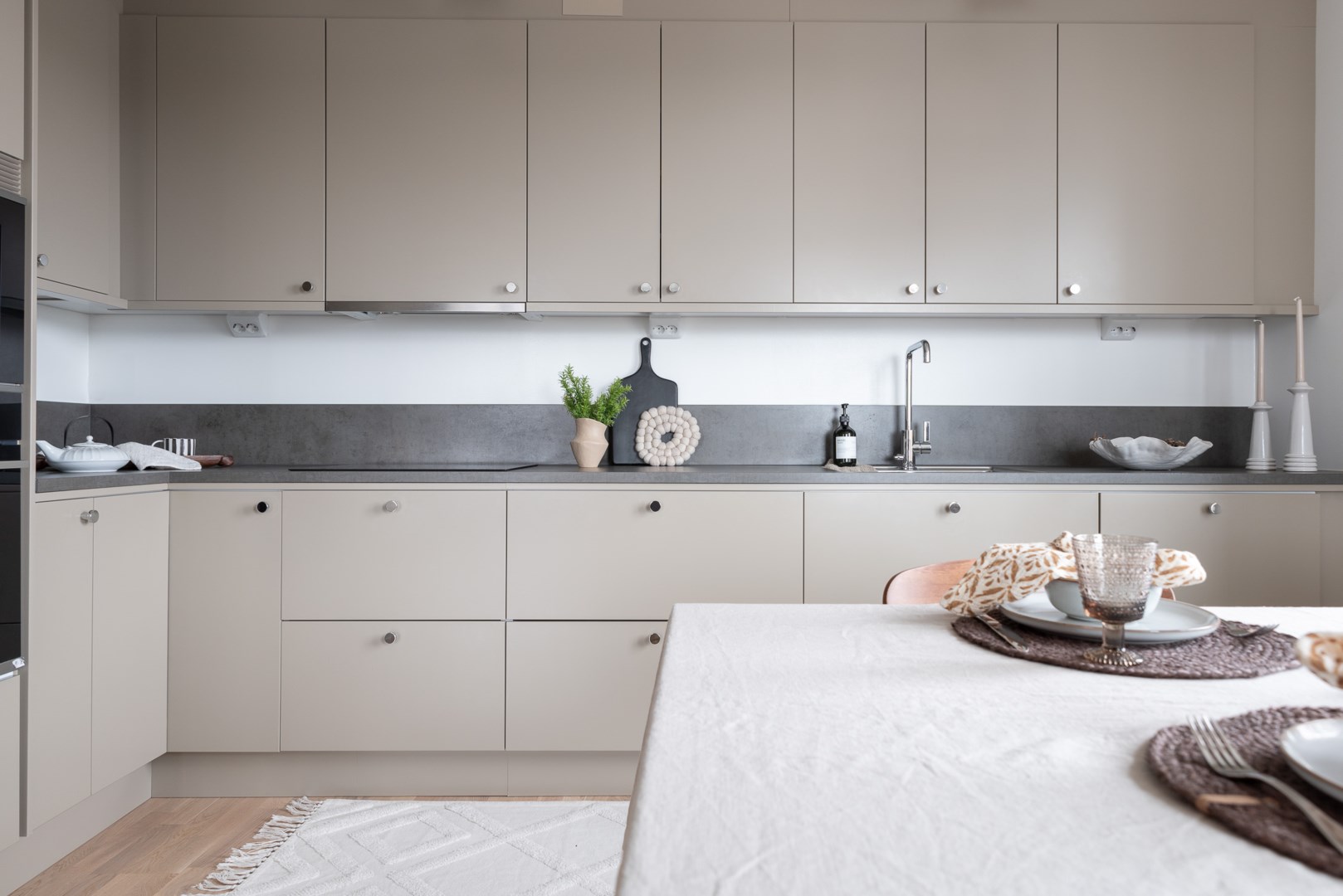 Bostadsbild från Poseidongatan 13, Till salu i Öster Mälarstrand, Västerås