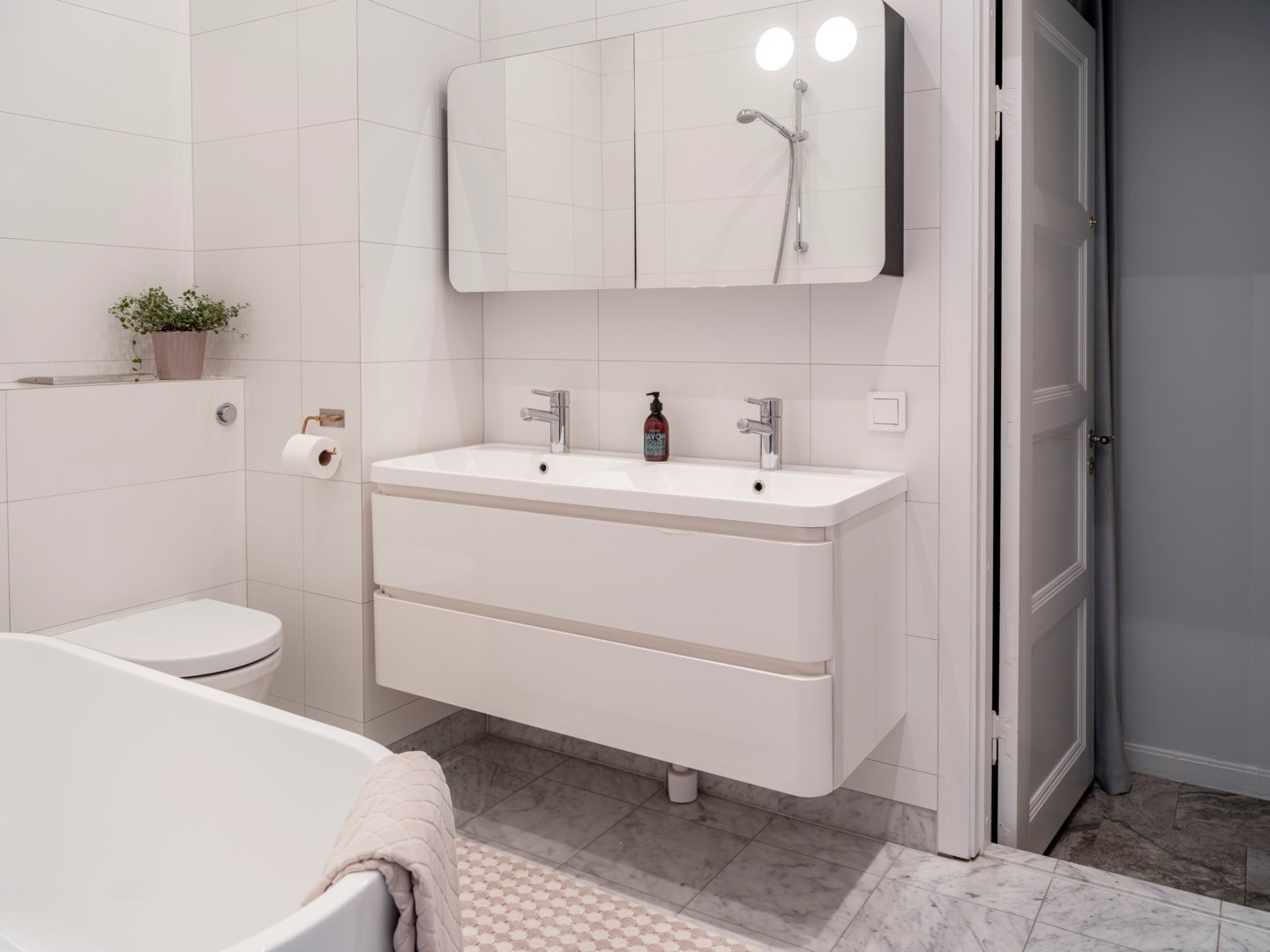 Bostadsbild från Scheelegatan 11, 2tr, Såld i Kungsholmen, Stockholm