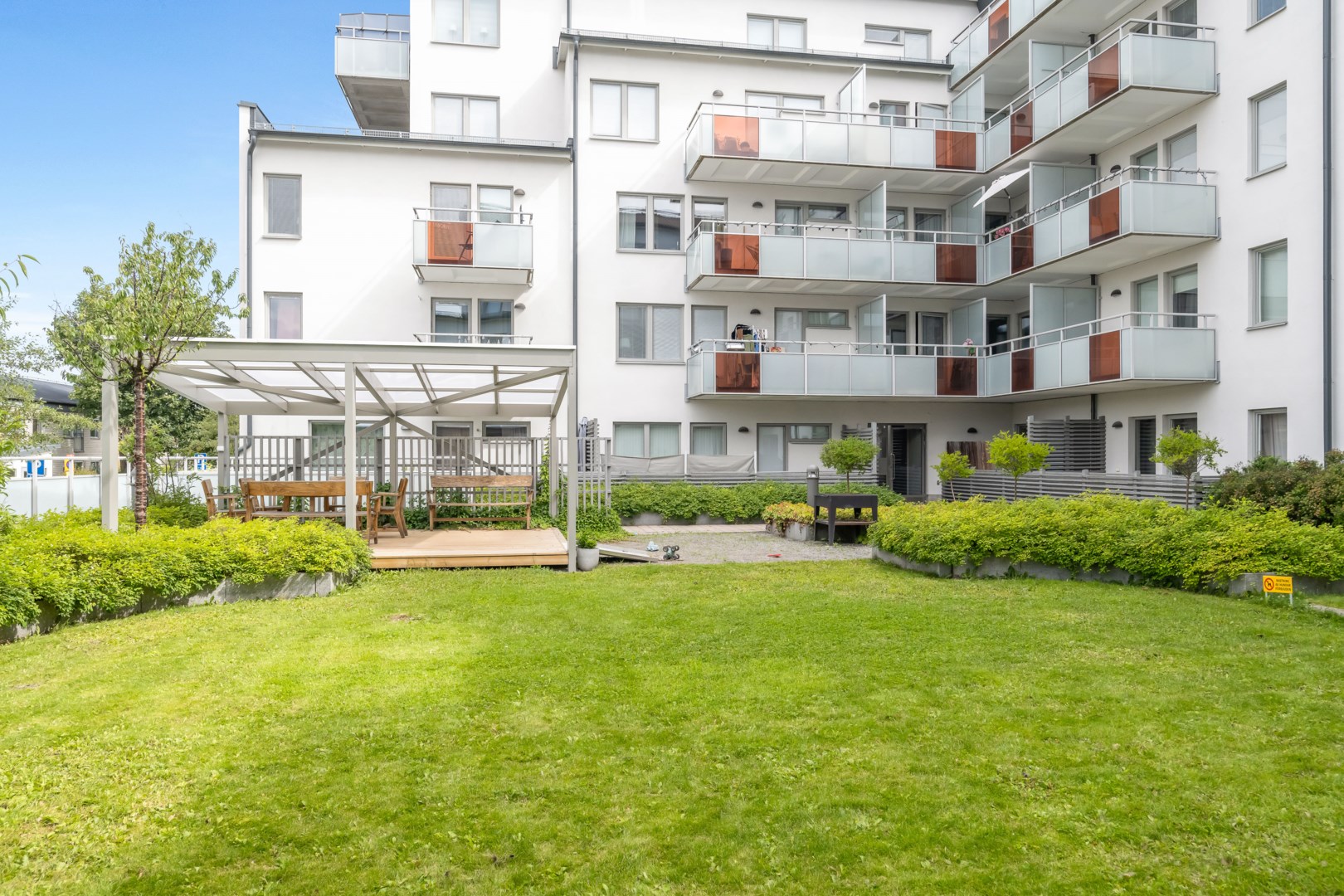 Bostadsbild från Råbyvägen 24, Till salu i Kapellgärdet, Uppsala