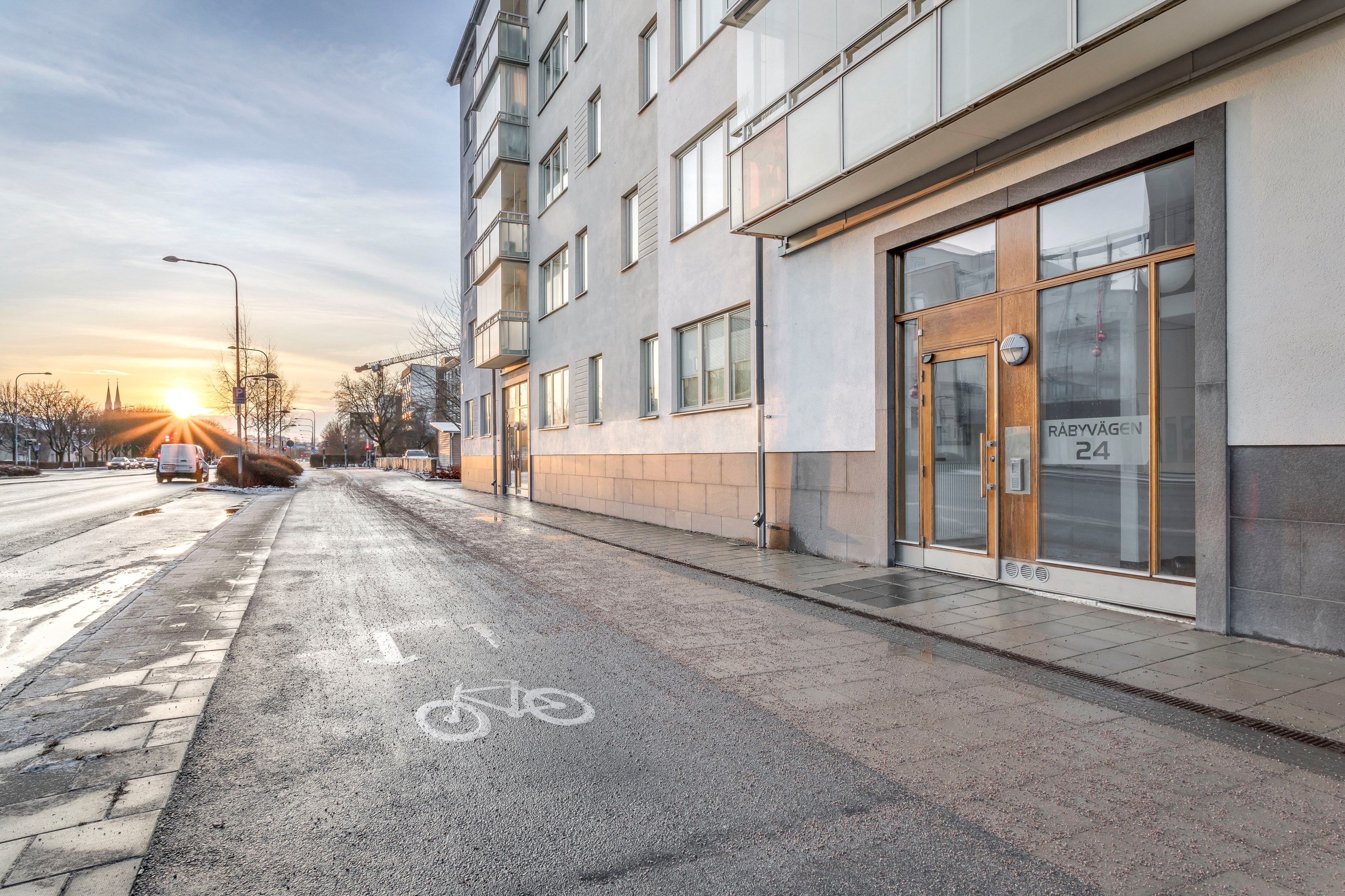 Bostadsbild från Råbyvägen 24, Till salu i Kapellgärdet, Uppsala