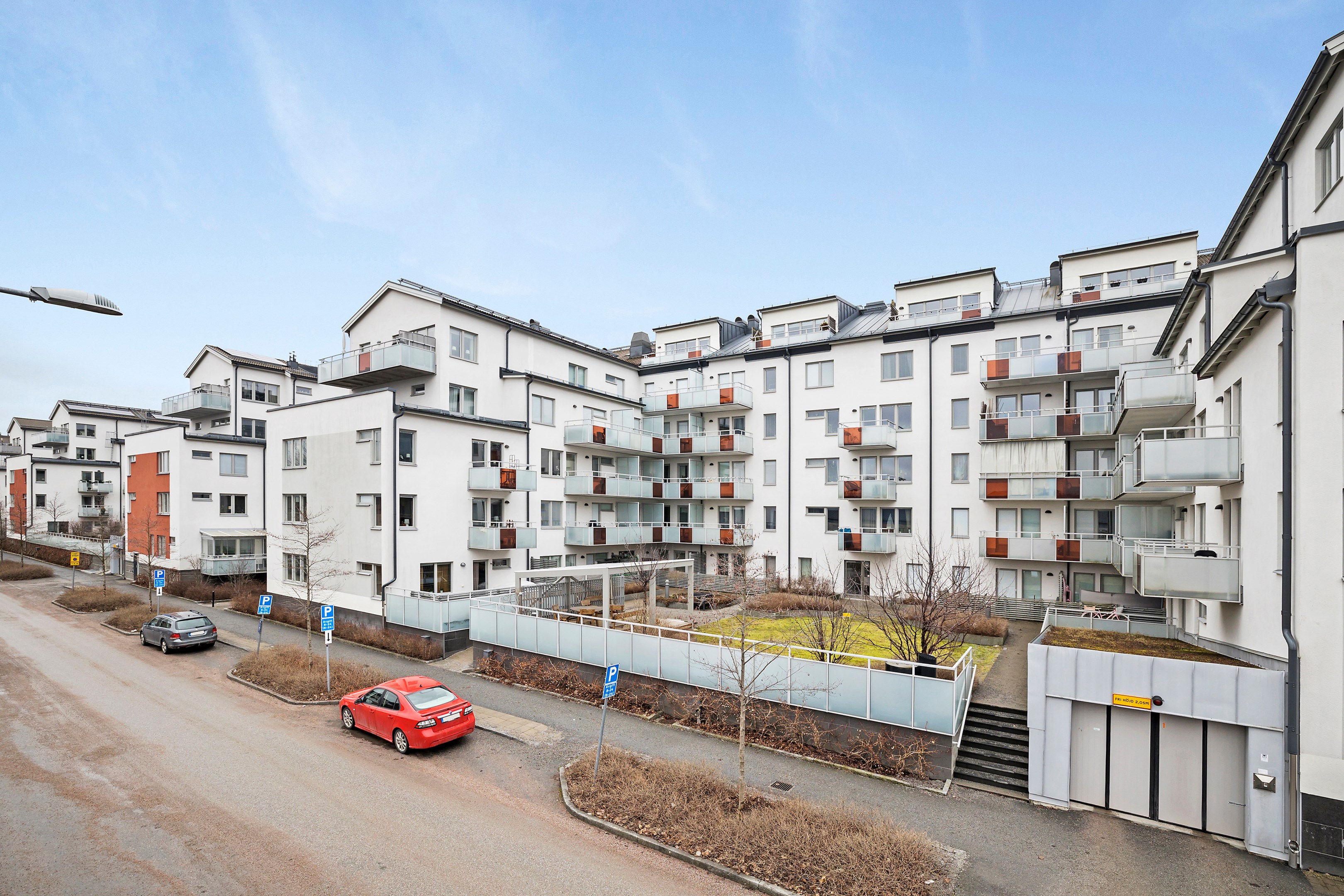 Bostadsbild från Råbyvägen 24, Till salu i Kapellgärdet, Uppsala