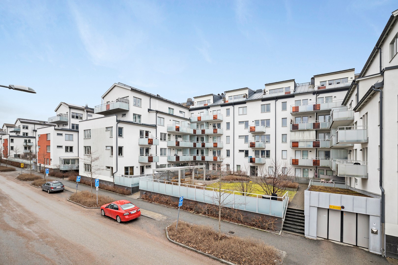 Bostadsbild från Råbyvägen 24, Till salu i Kapellgärdet, Uppsala