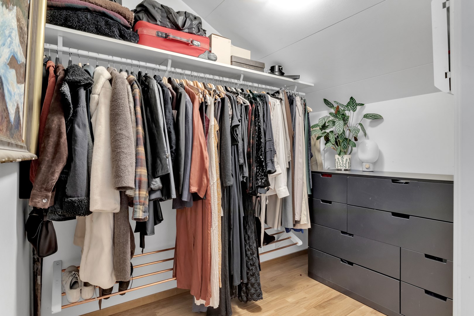 Bostadsbild från Råbyvägen 24, Till salu i Kapellgärdet, Uppsala