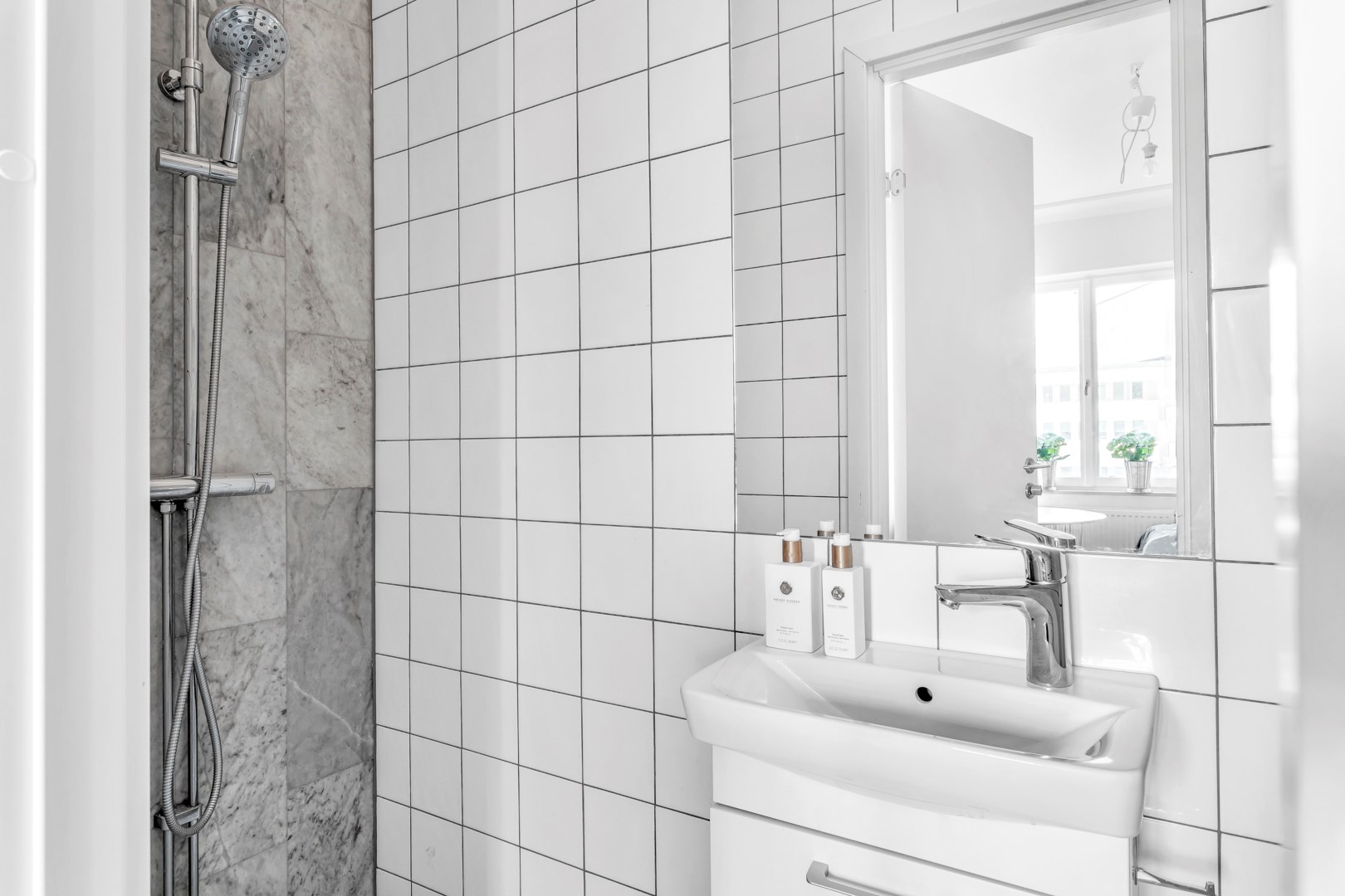 Bostadsbild från Östra ågatan 17, Såld i Centrum, Uppsala