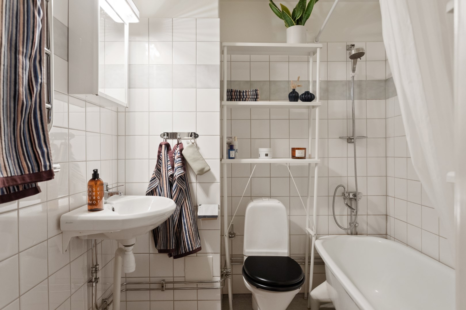 Bostadsbild från Rosenlundsgatan 38A,1tr, Såld i Södermalm, Stockholm