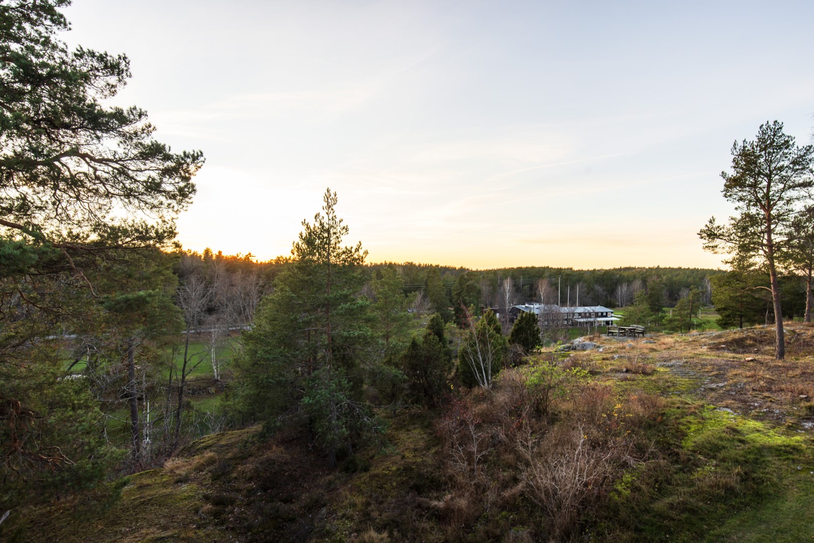 Bostadsbild från Ljuskärrsvägen 27, Såld i Ljuskärrsberget - Saltsjöbaden, Nacka