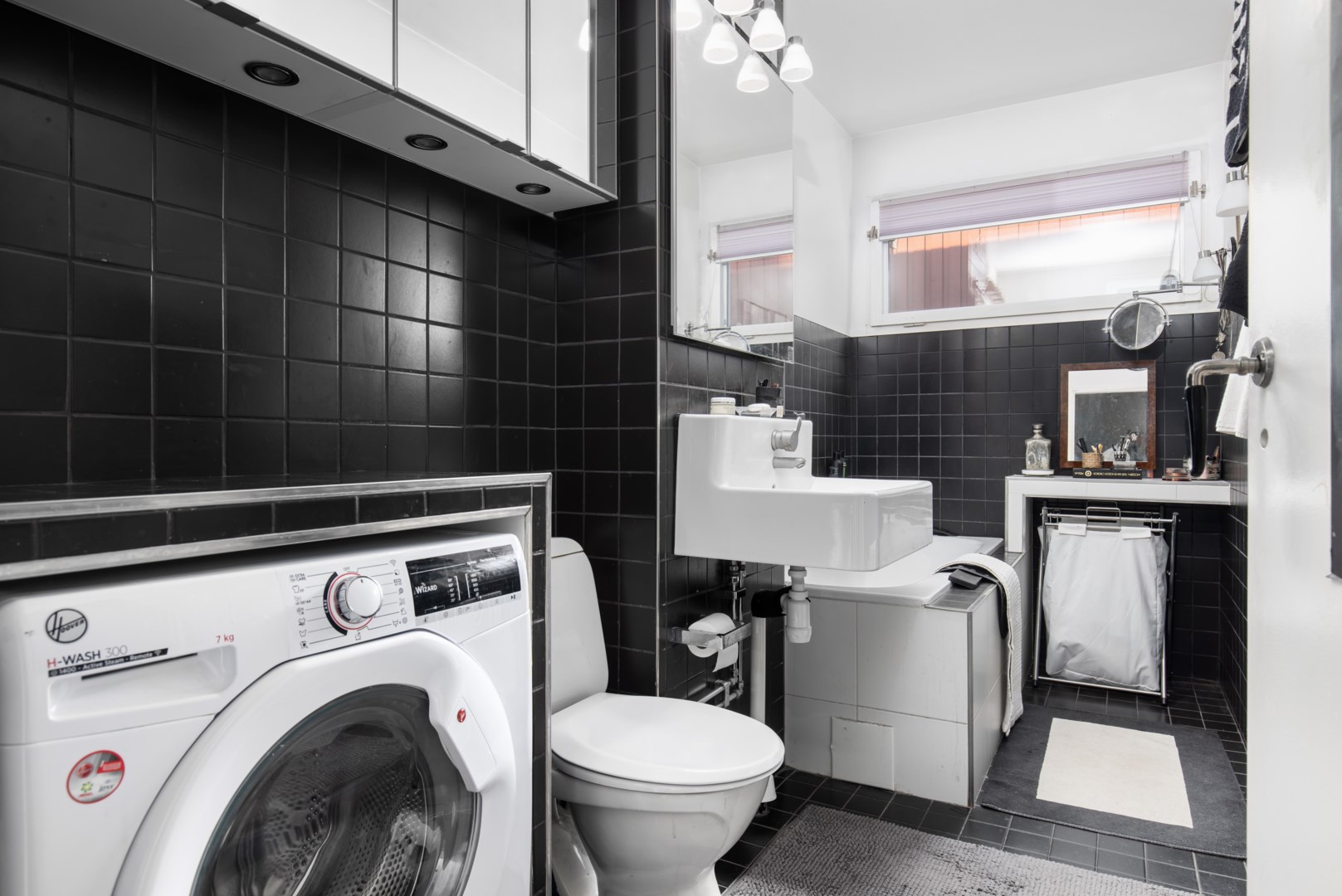 Bostadsbild från Ljuskärrsvägen 27, Såld i Ljuskärrsberget - Saltsjöbaden, Nacka