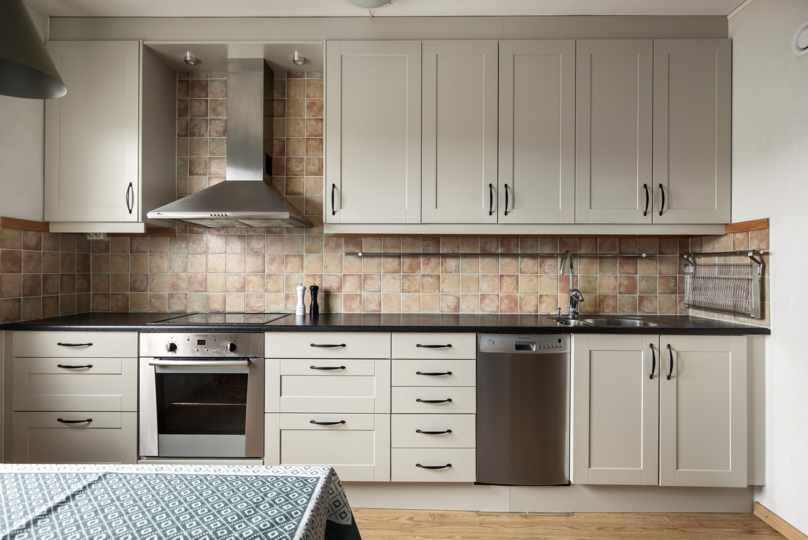 Bostadsbild från Edinsvägen 12, Såld i Ektorp, Nacka