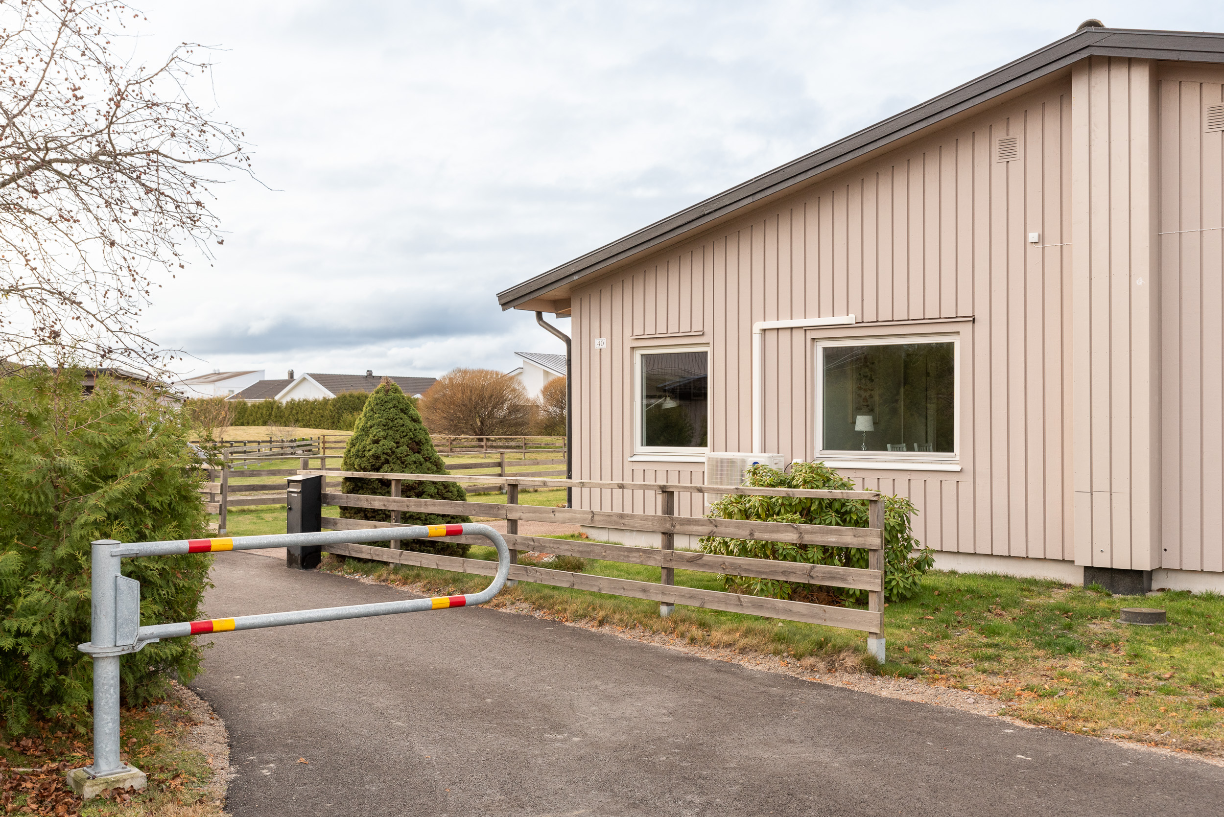 Bostadsbild från Bakformsvägen 40, Såld i Skälby, Västerås