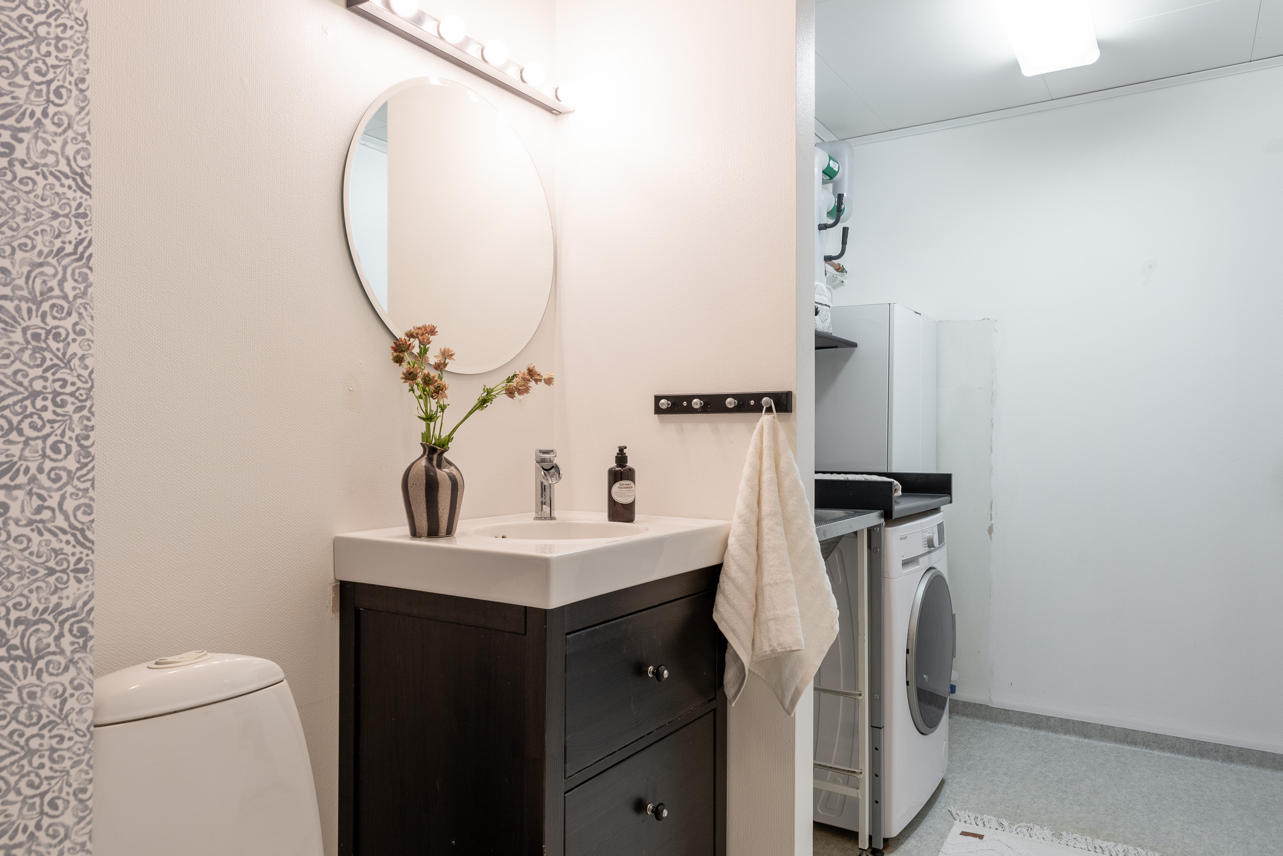 Bostadsbild från Bakformsvägen 40, Såld i Skälby, Västerås